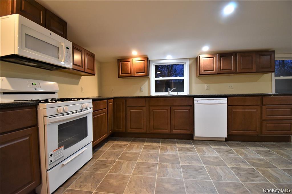 29 Oregon Trail Property Photo 1