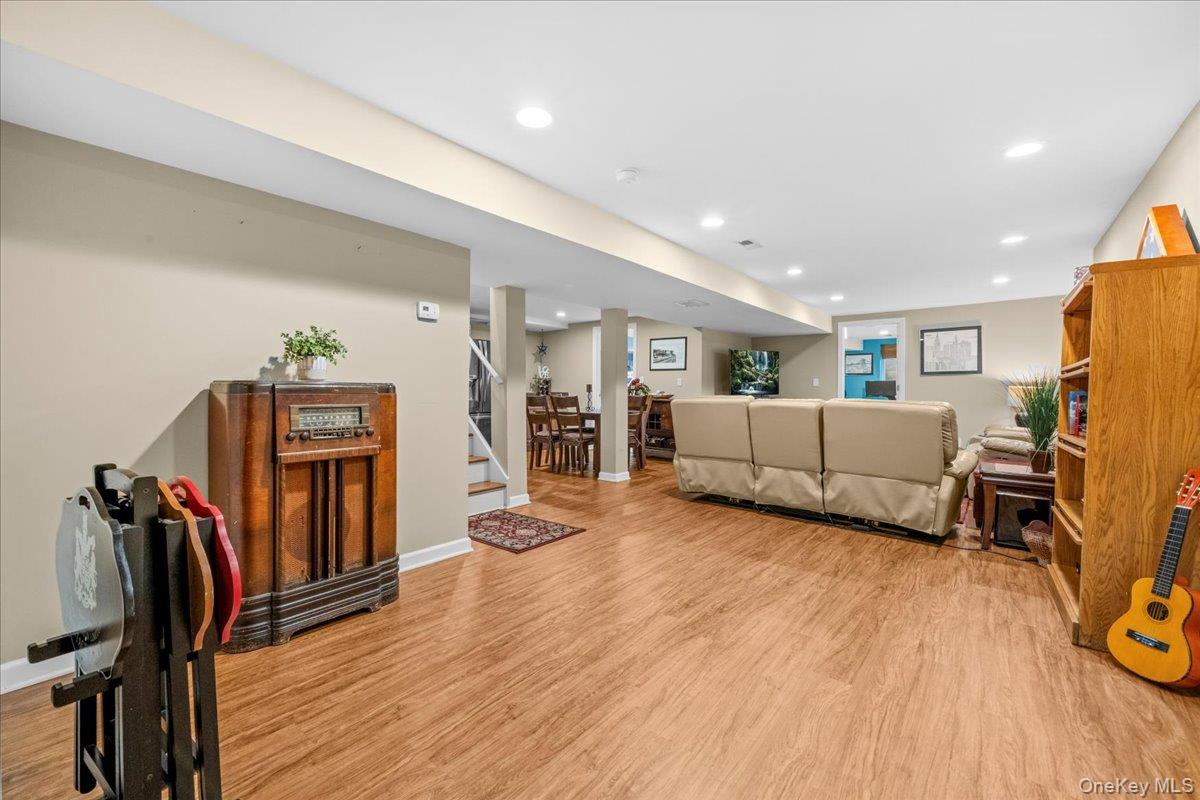 15 Robinson Avenue Property Photo 17