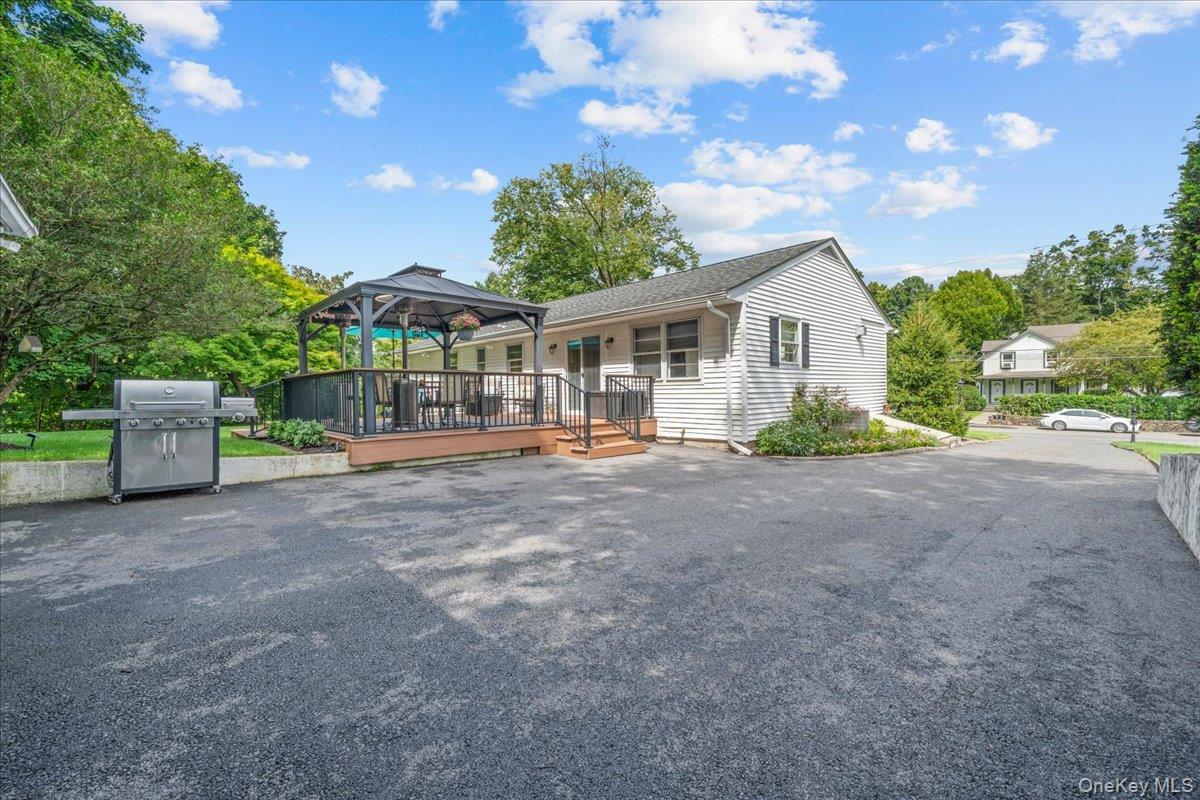 15 Robinson Avenue Property Photo 34
