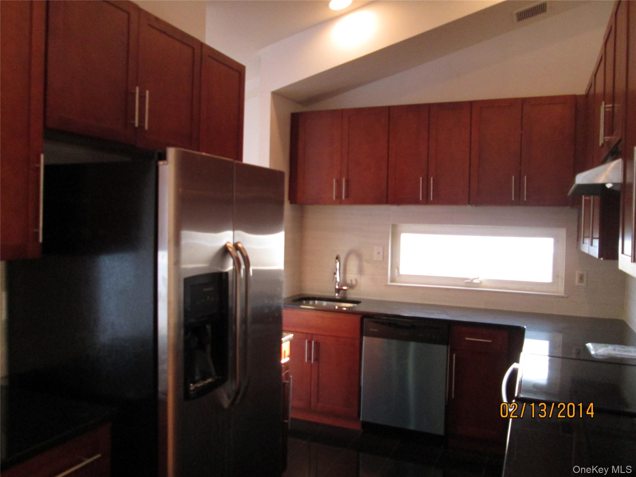 237 Great Neck 4b Property Photo 4