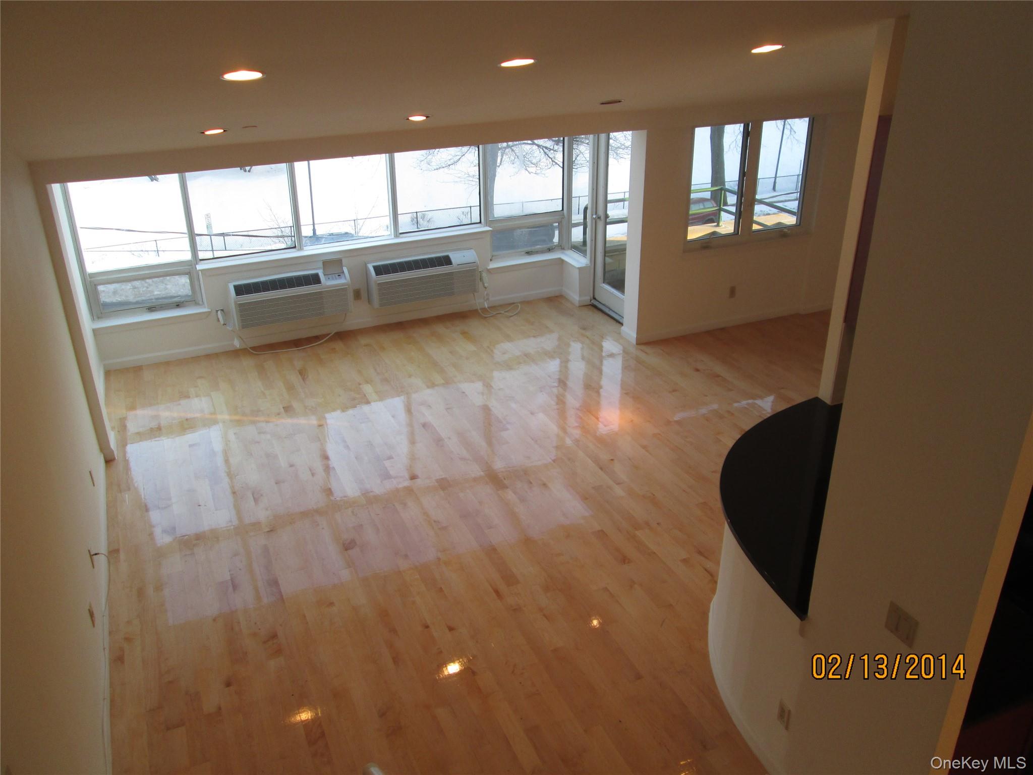 237 Great Neck 4b Property Photo 8