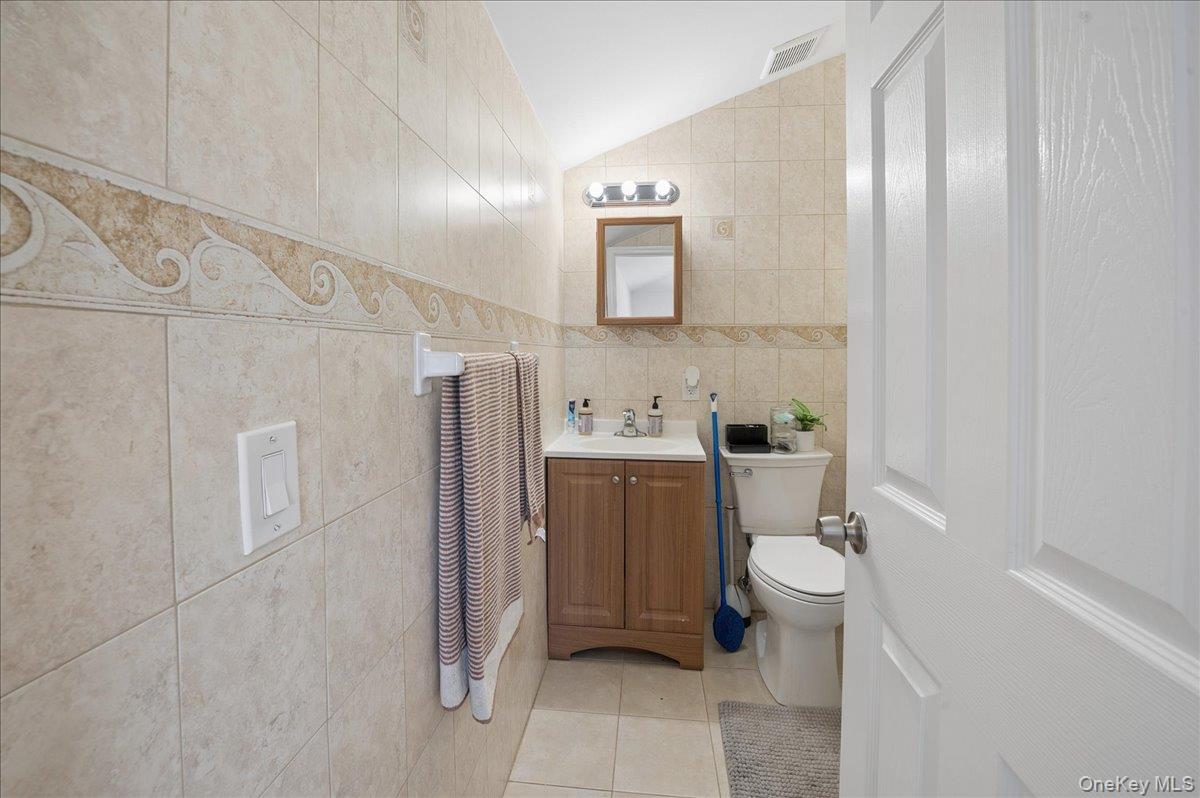290 Zerega Avenue Property Photo 18