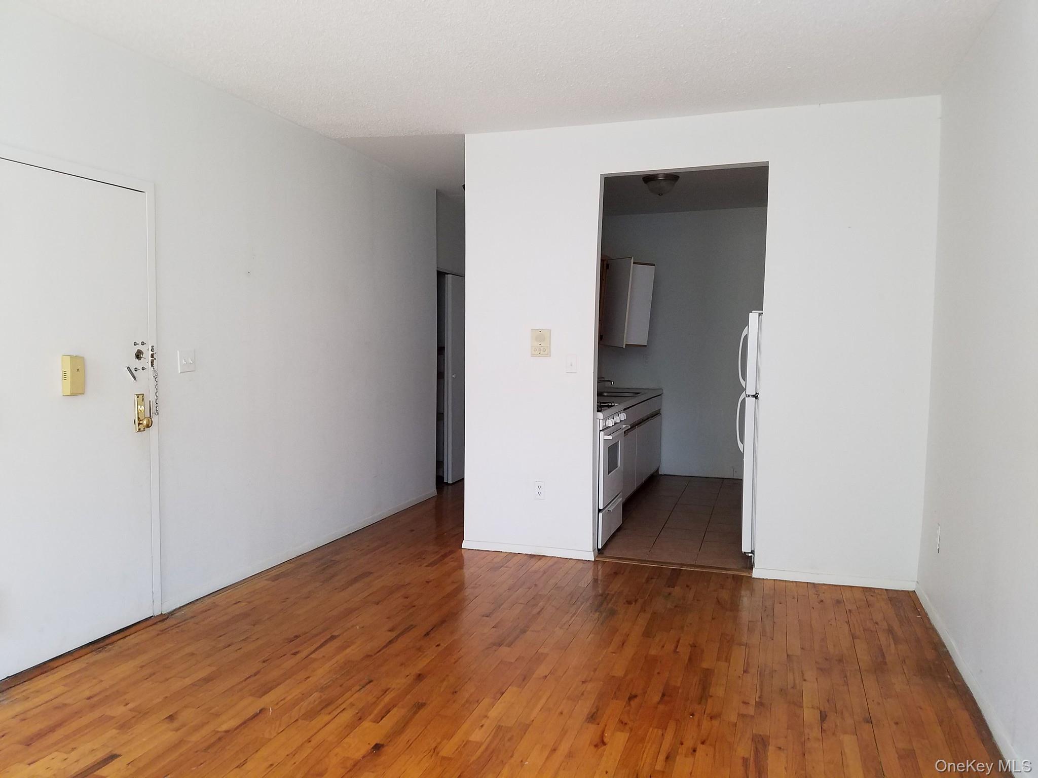 1047 Faile Street 1047a Property Photo 9