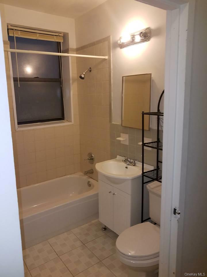 1047 Faile Street 1047a Property Photo 12