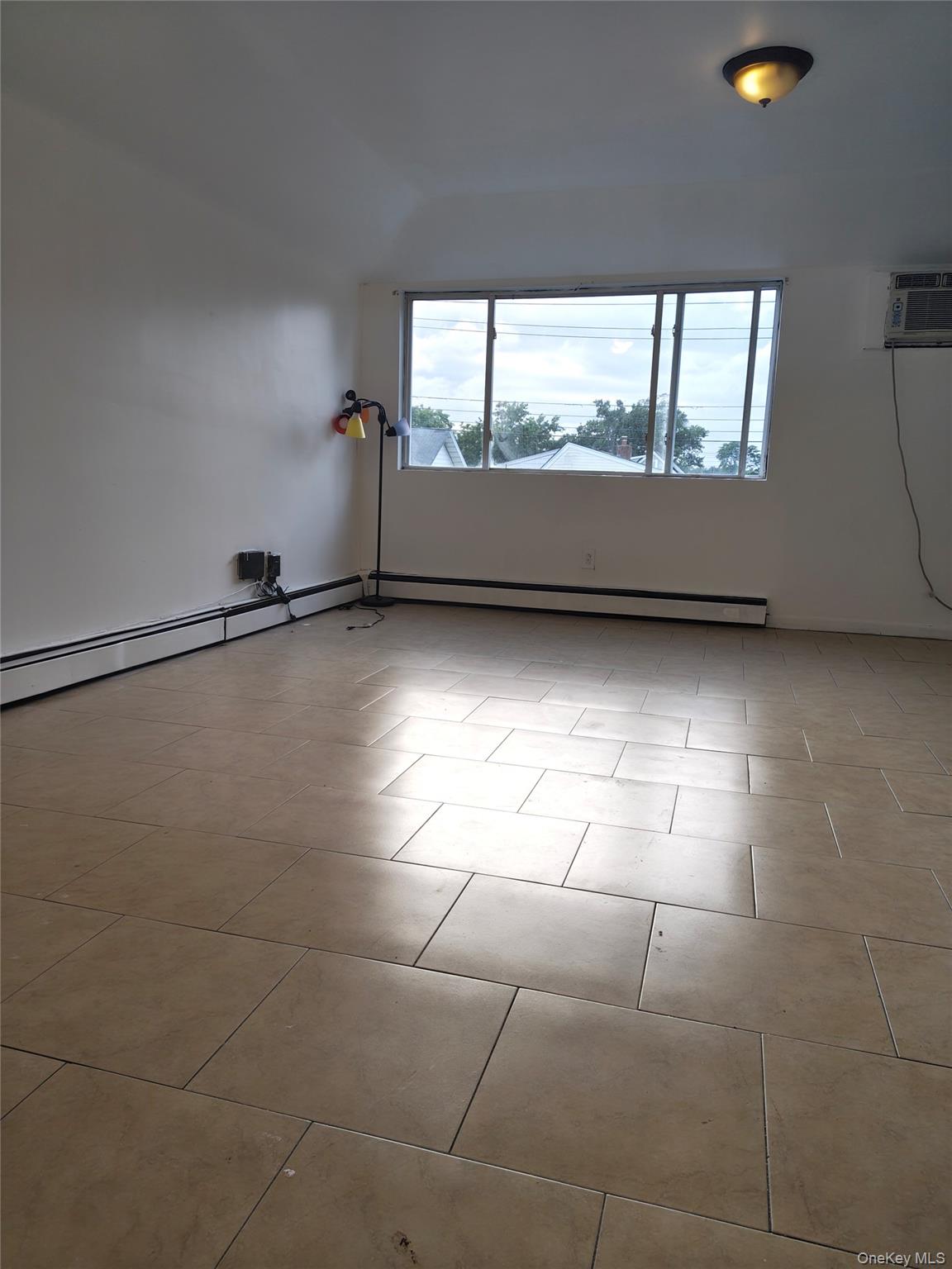 12819 146th Street 2nd Flr Property Photo 3