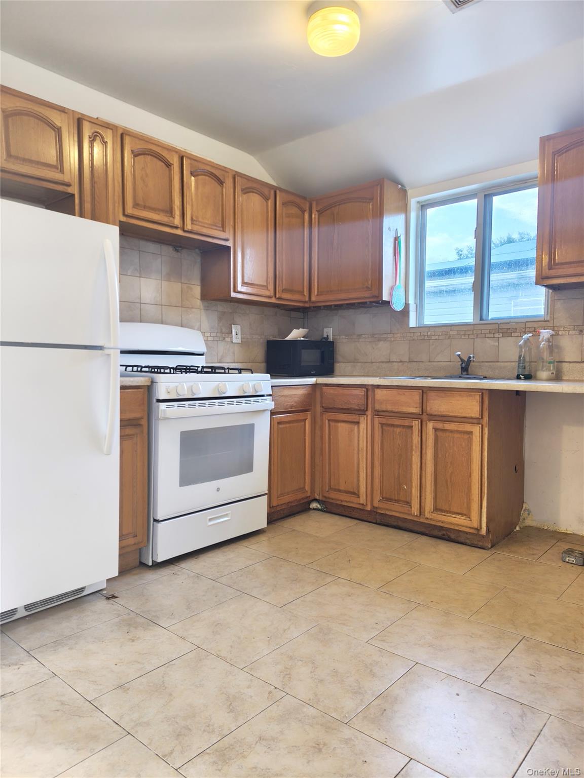 12819 146th Street 2nd Flr Property Photo 4