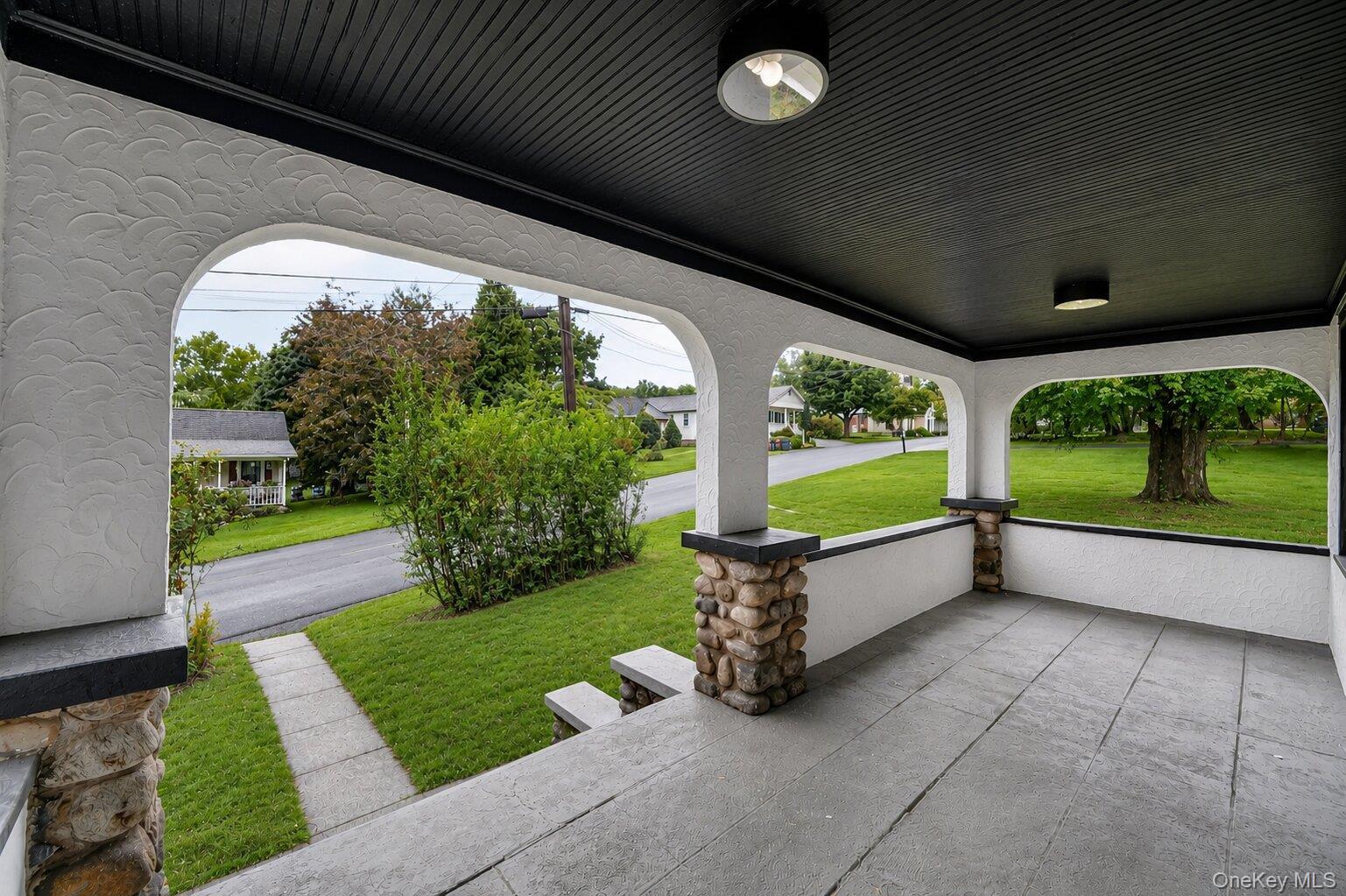 16 Maple Avenue Property Photo 4