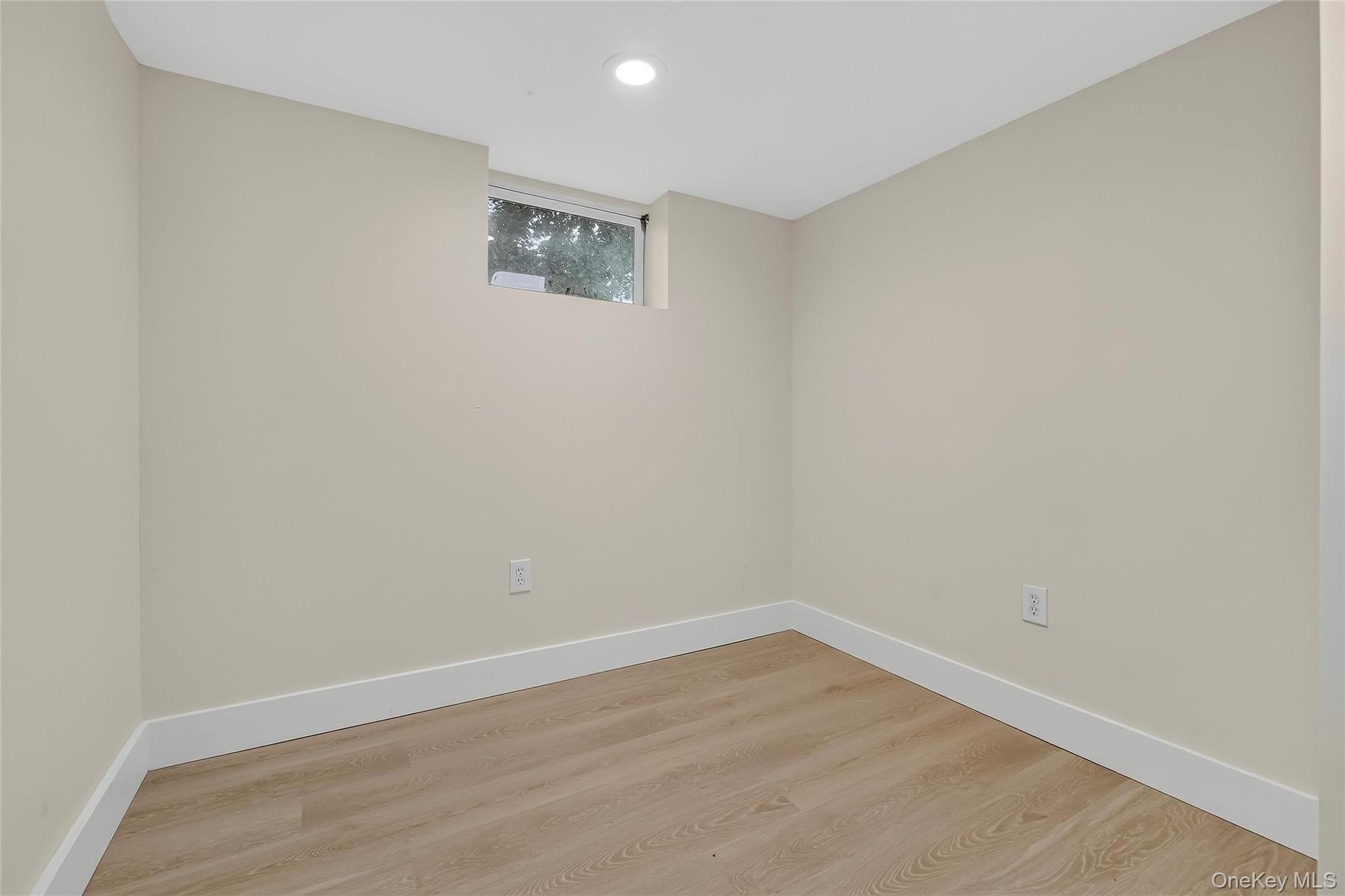 16 Maple Avenue Property Photo 28