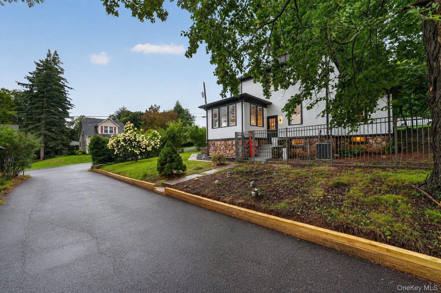 16 Maple Avenue Property Photo 33
