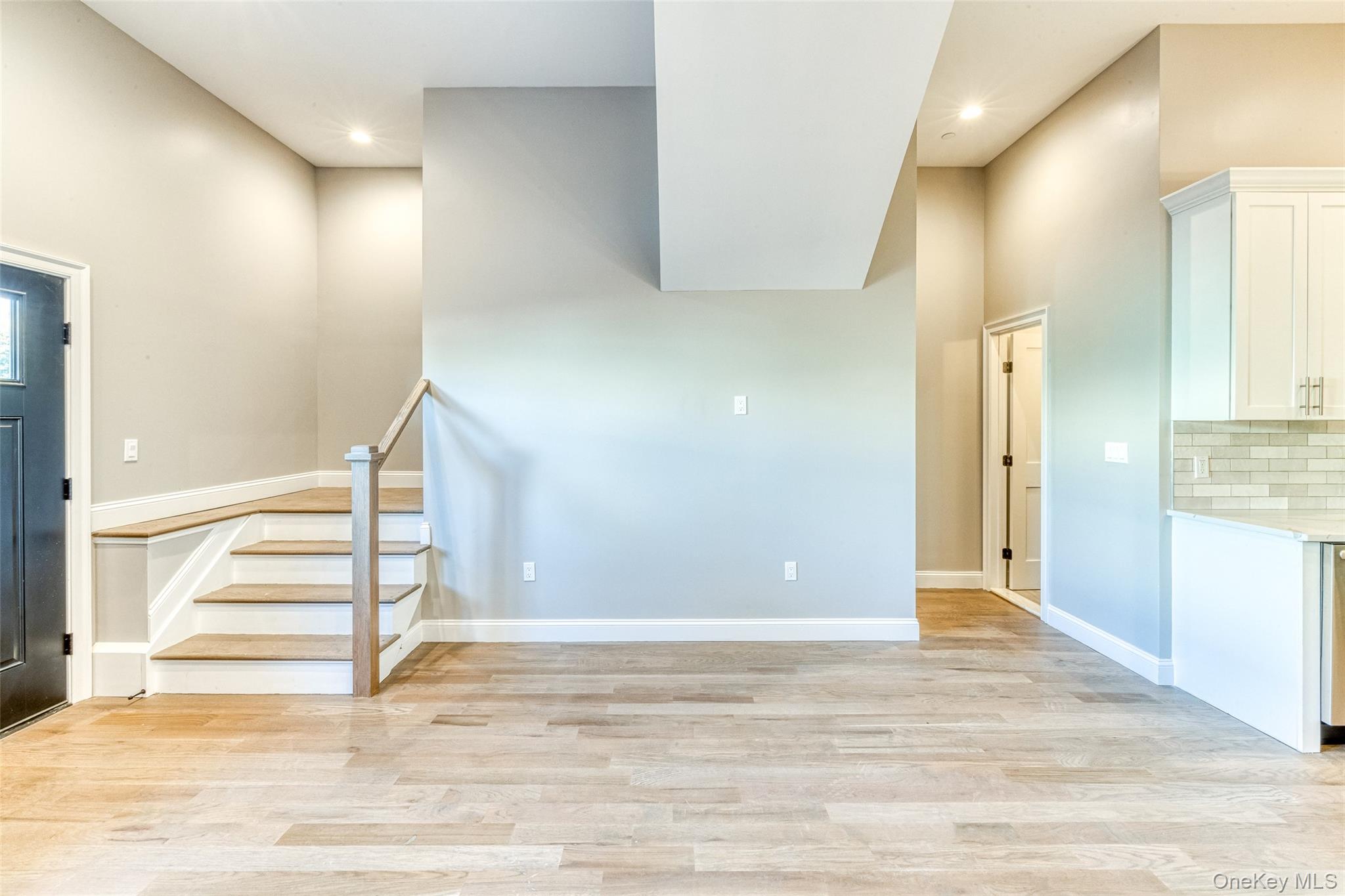 78 Roslyn Road Property Photo 2
