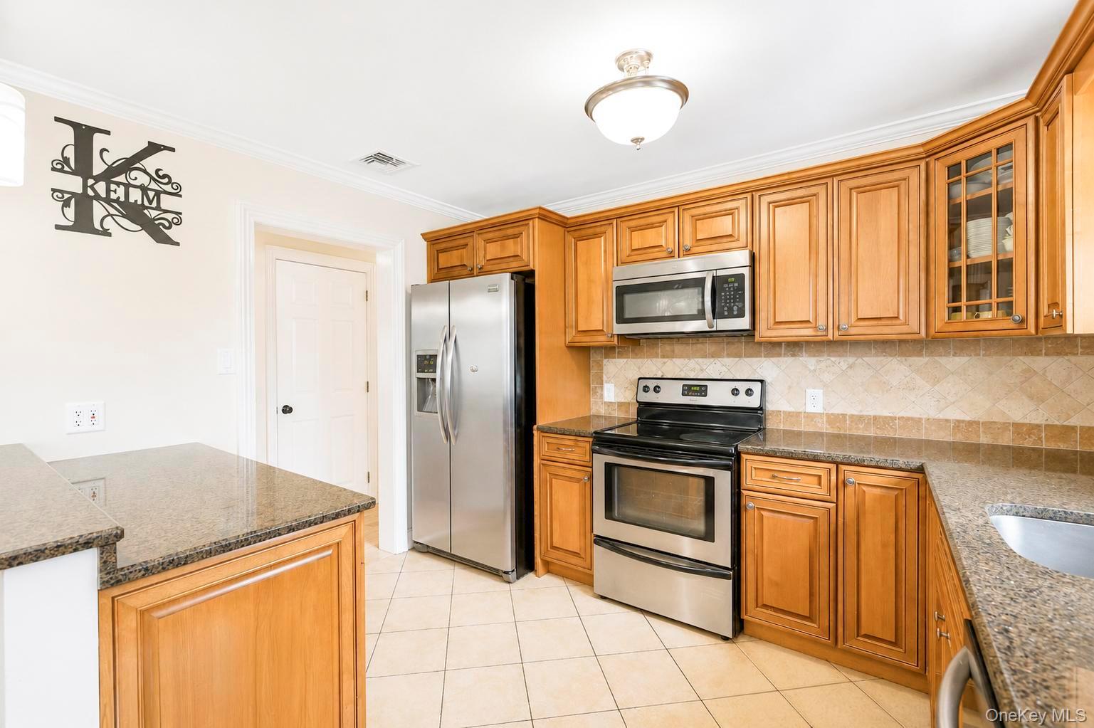 18 Hillcrest Road Property Photo 13