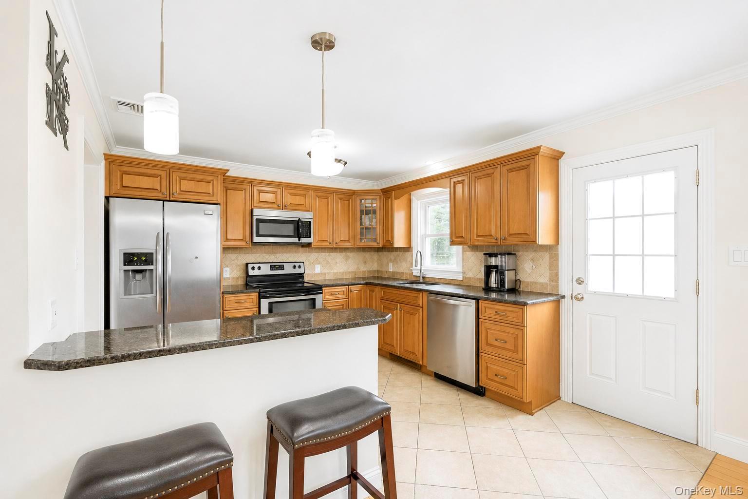 18 Hillcrest Road Property Photo 14