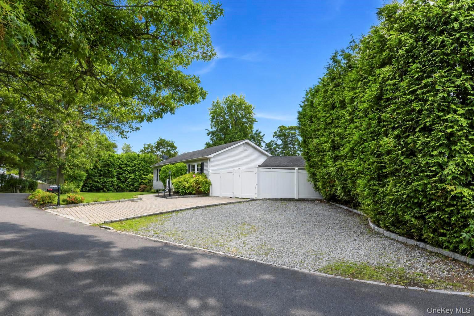 18 Hillcrest Road Property Photo 49