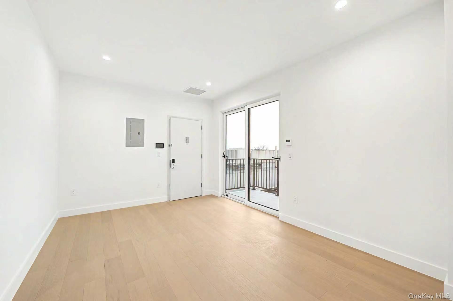 150-02 Northern Boulevard 3j Property Photo 6