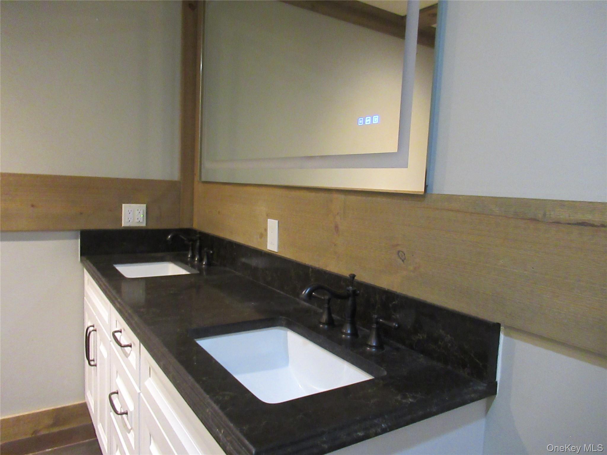 63 River Road B Property Photo 10