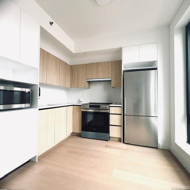 1807 66th Street 4a Property Photo 2