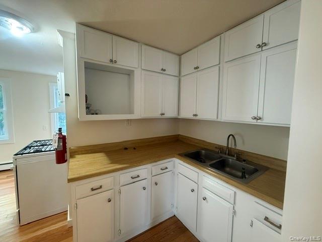 20 Spring Street Property Photo 30