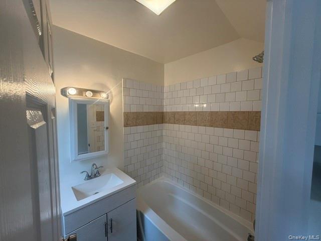 20 Spring Street Property Photo 33