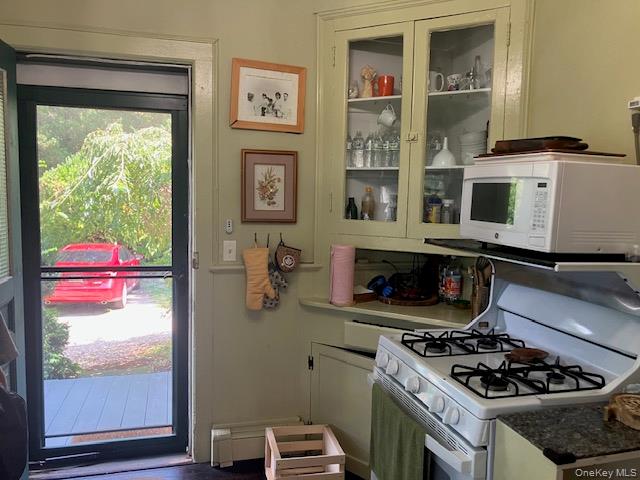 332 Franklin Avenue 1 Property Photo 4