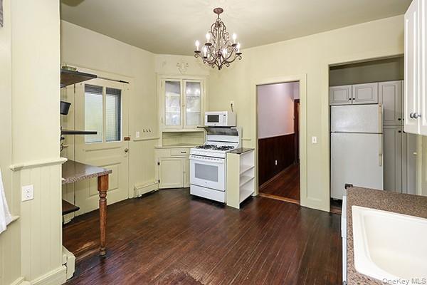 332 Franklin Avenue 1 Property Photo 9