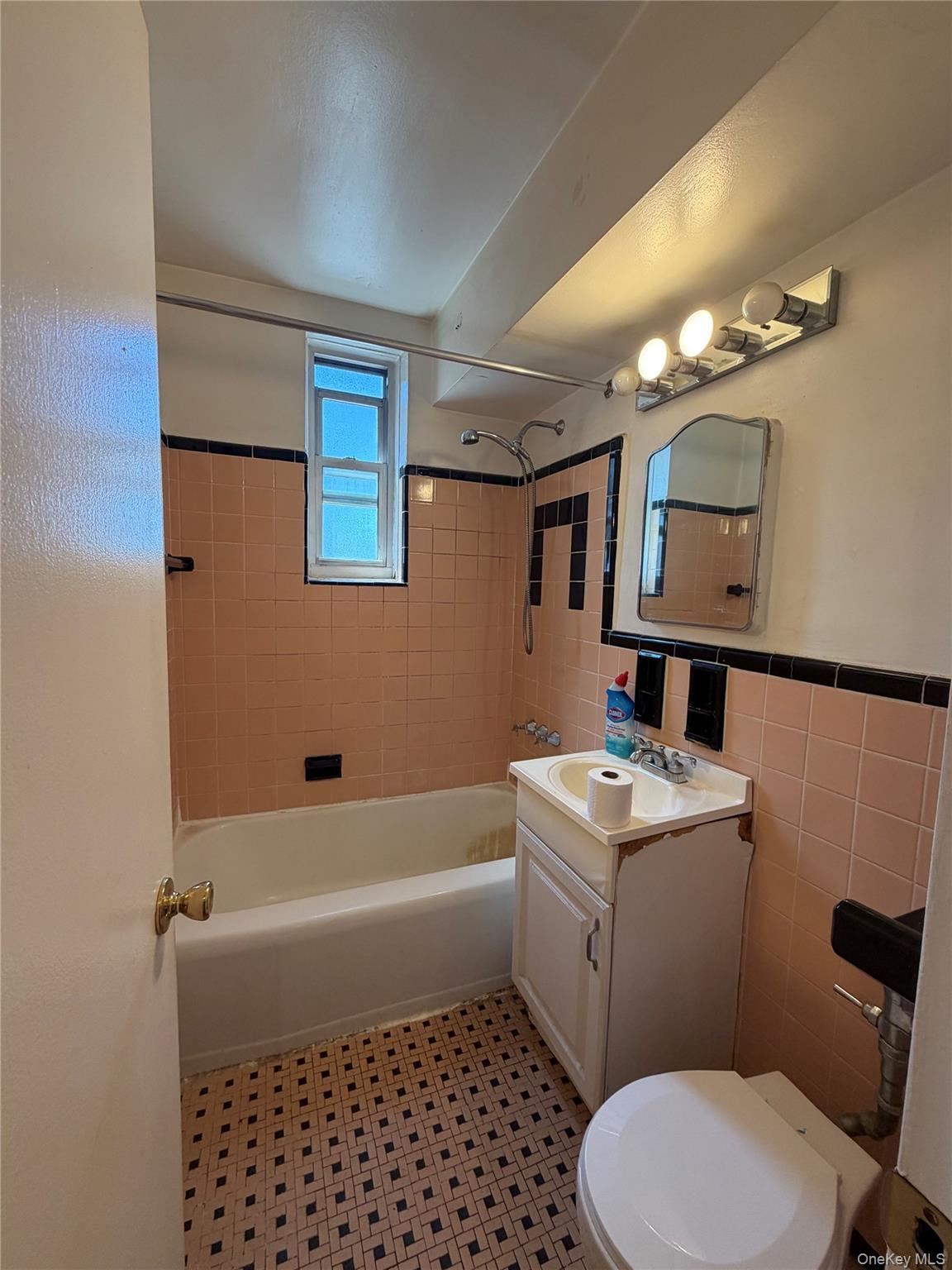 42-45 Kissena Boulevard 6m Property Photo 4