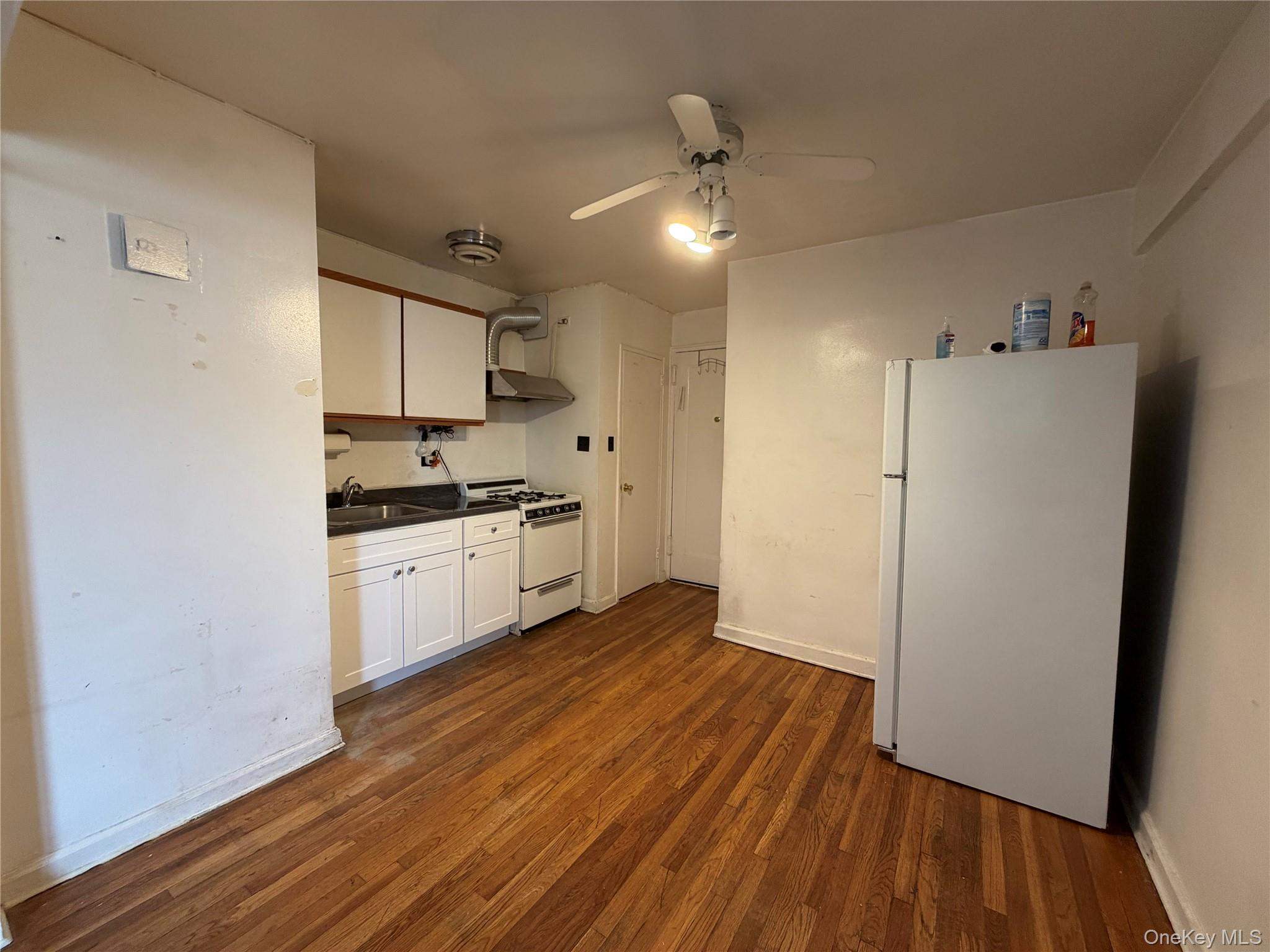 42-45 Kissena Boulevard 6m Property Photo 5