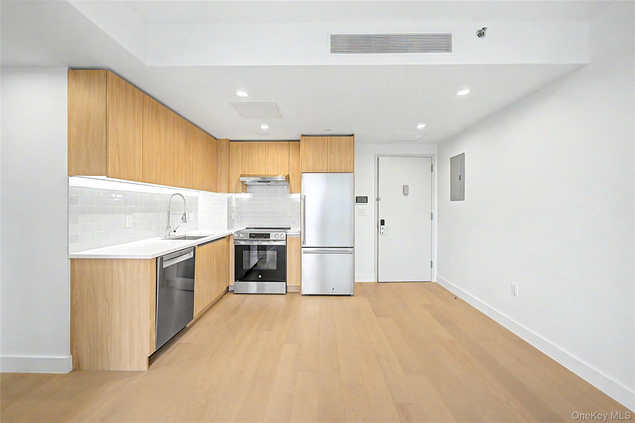 150-02 Northern Boulevard 5g Property Photo 4