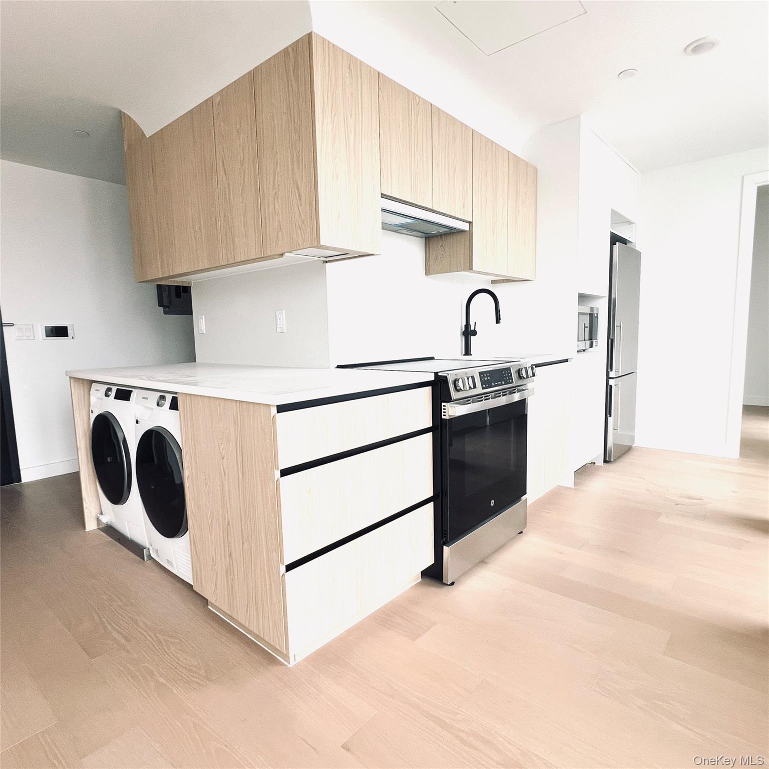 1807 66th Street 6c Property Photo 2