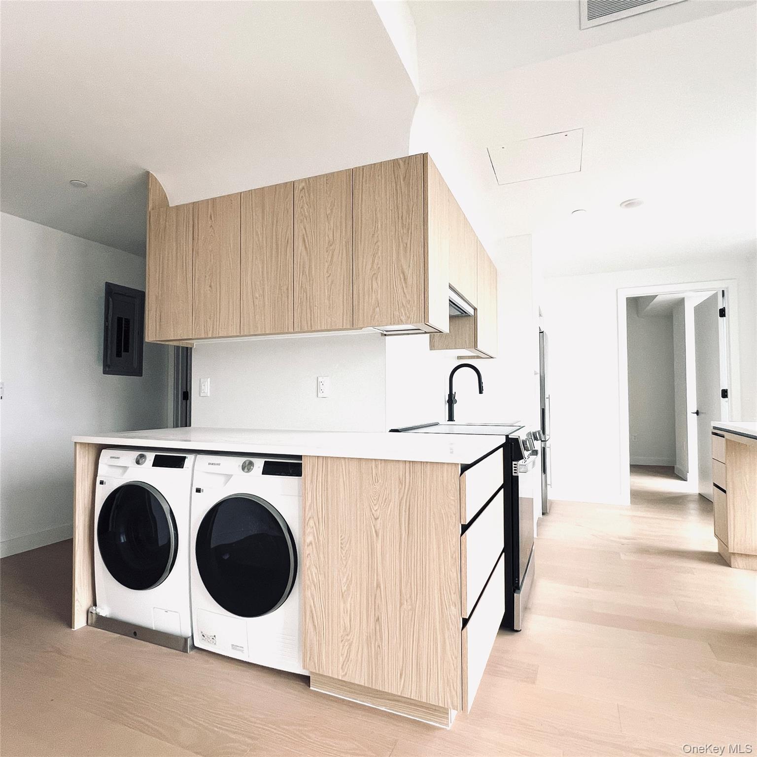 1807 66th Street 6c Property Photo 3