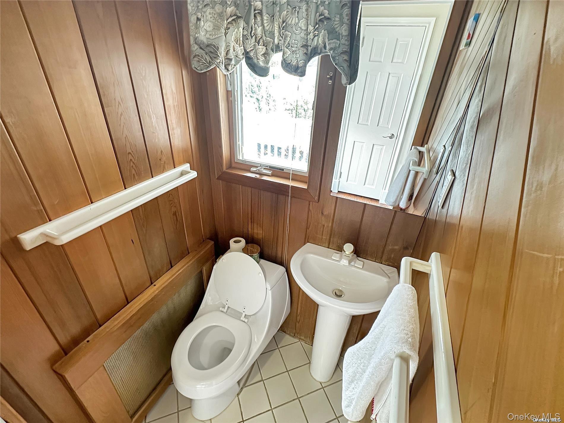 2517 Rockville Centre Parkway Property Photo 5