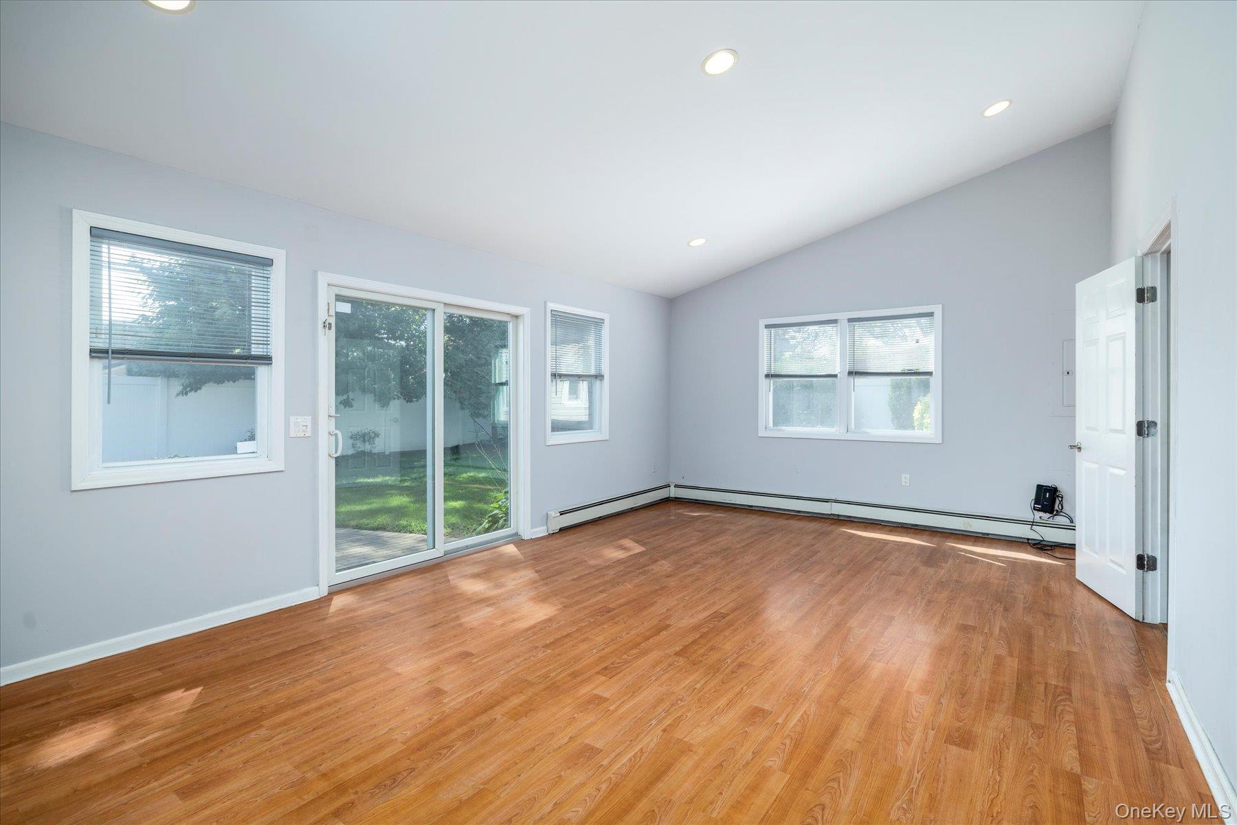 729 Arcadian Avenue Property Photo 9