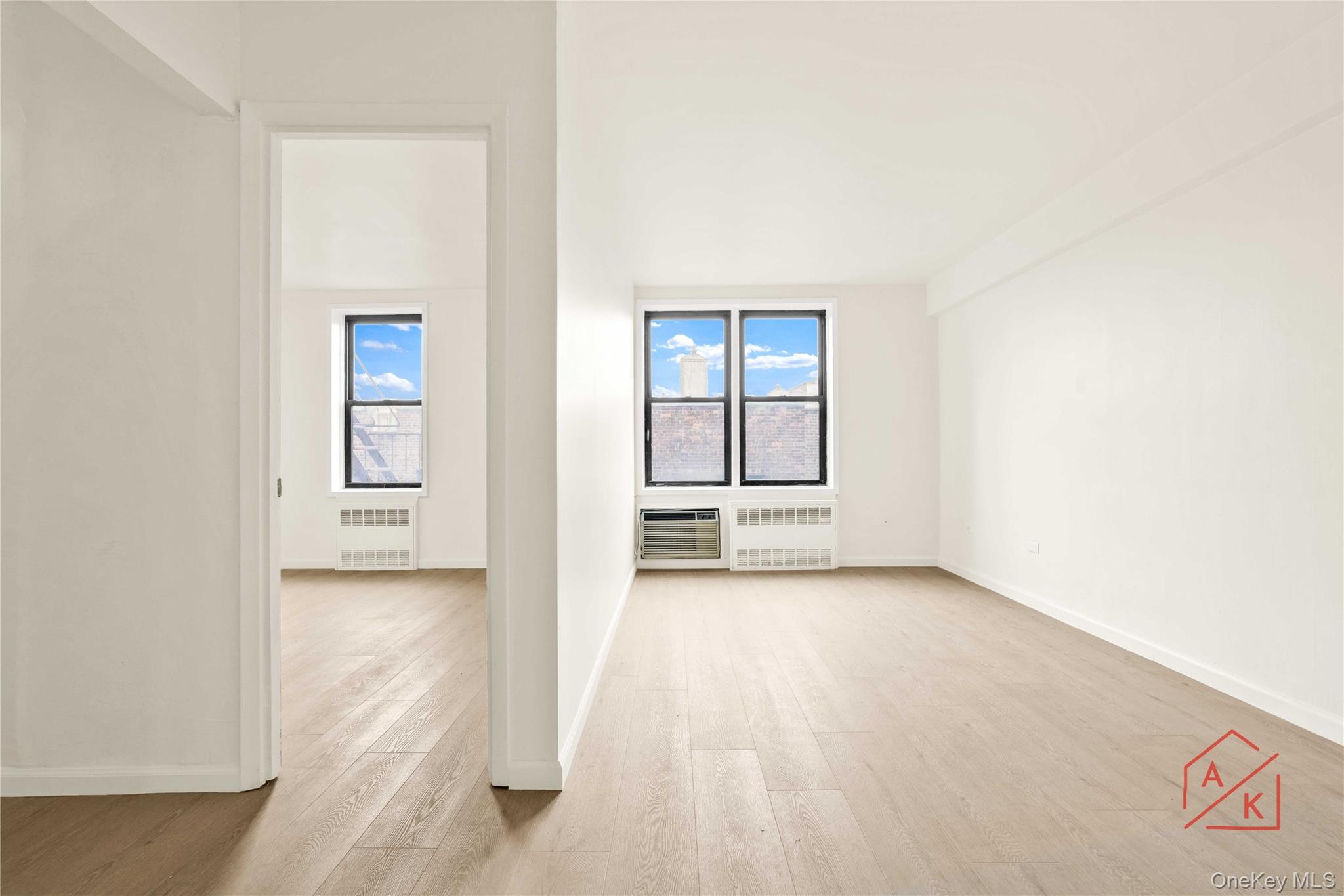 41-31 51 St Street 5b Property Photo 2