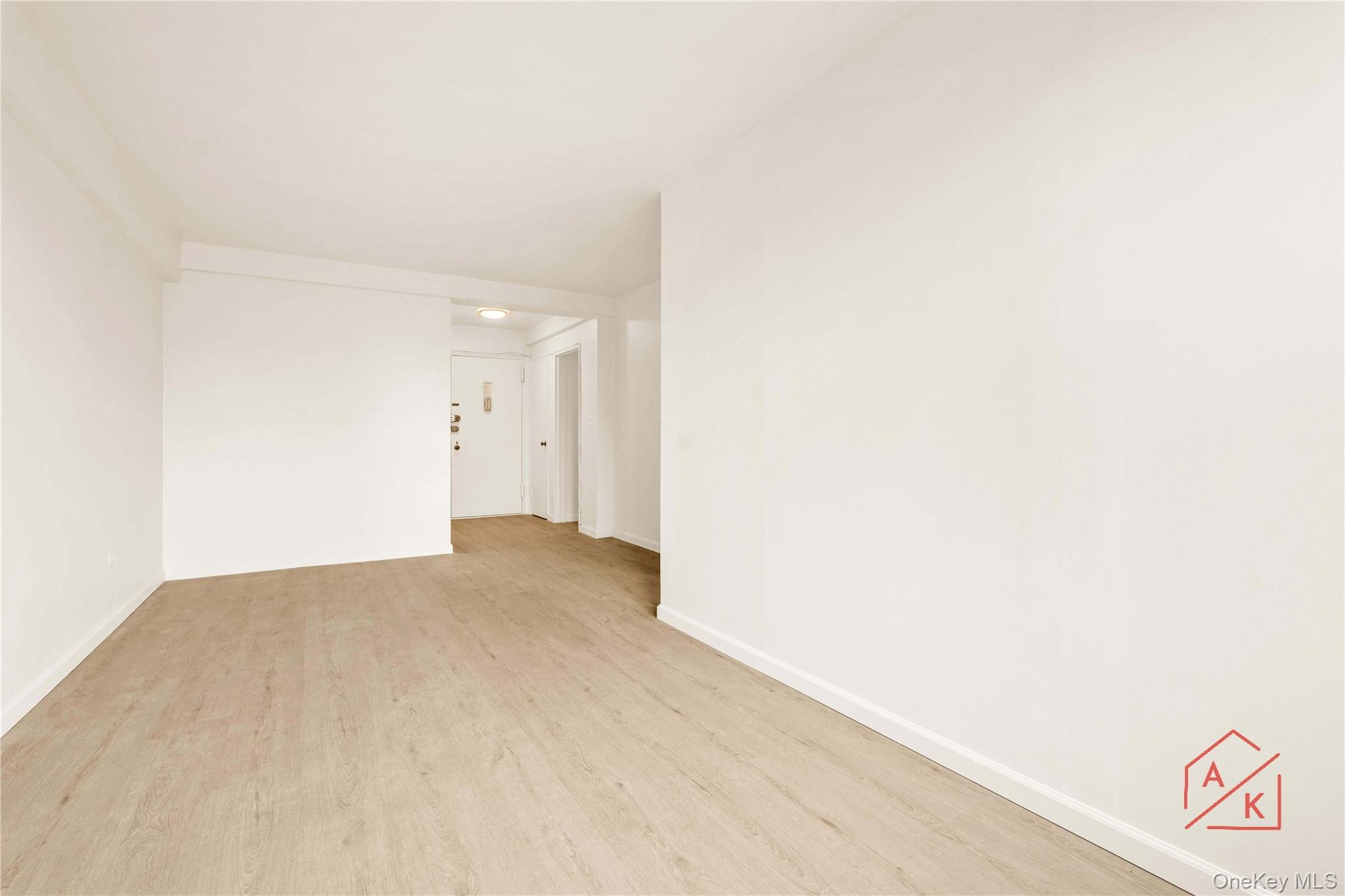 41-31 51 St Street 5b Property Photo 13