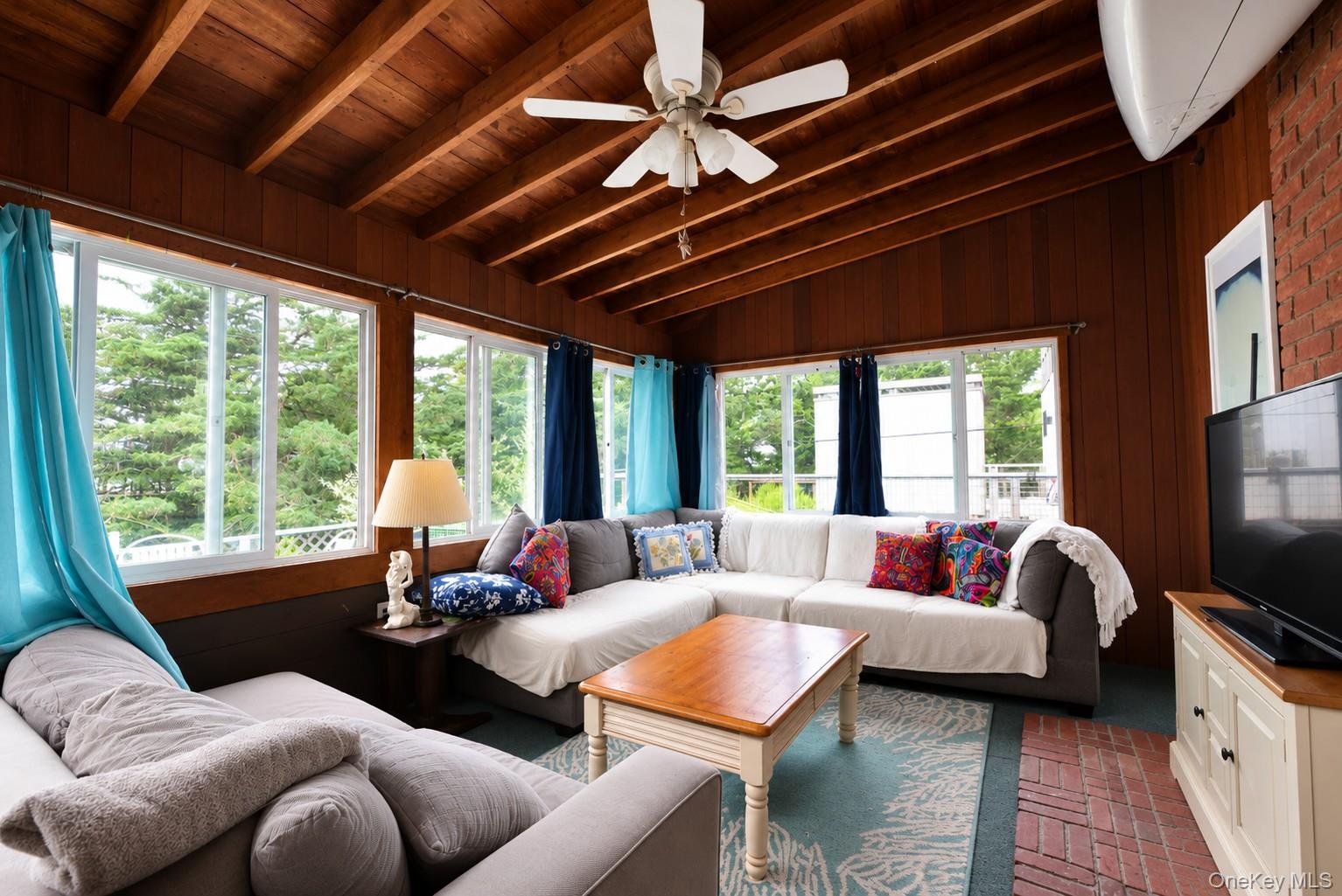 27 Champlain Street Property Photo 3