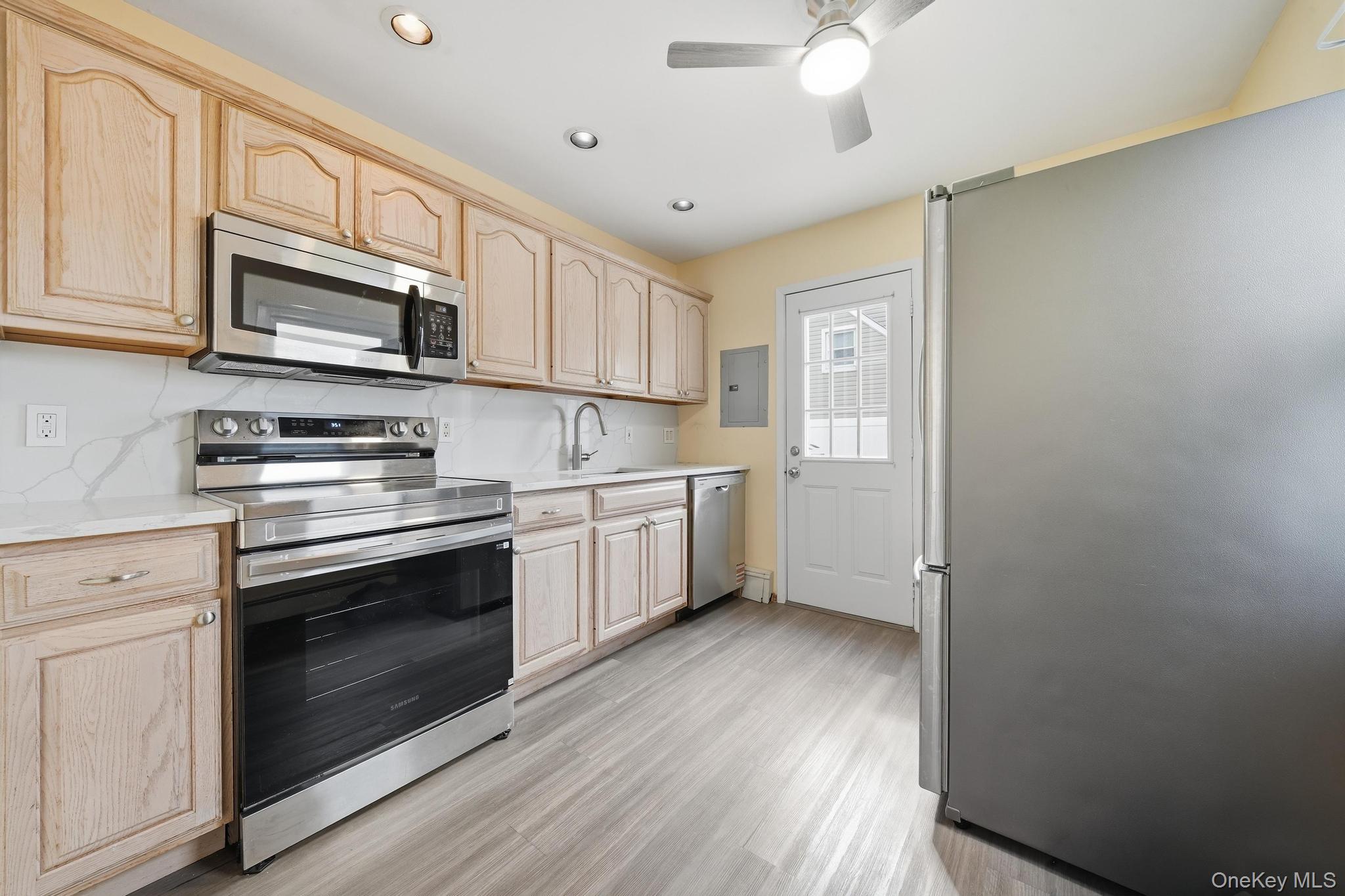 20 Needle Lane Property Photo 1
