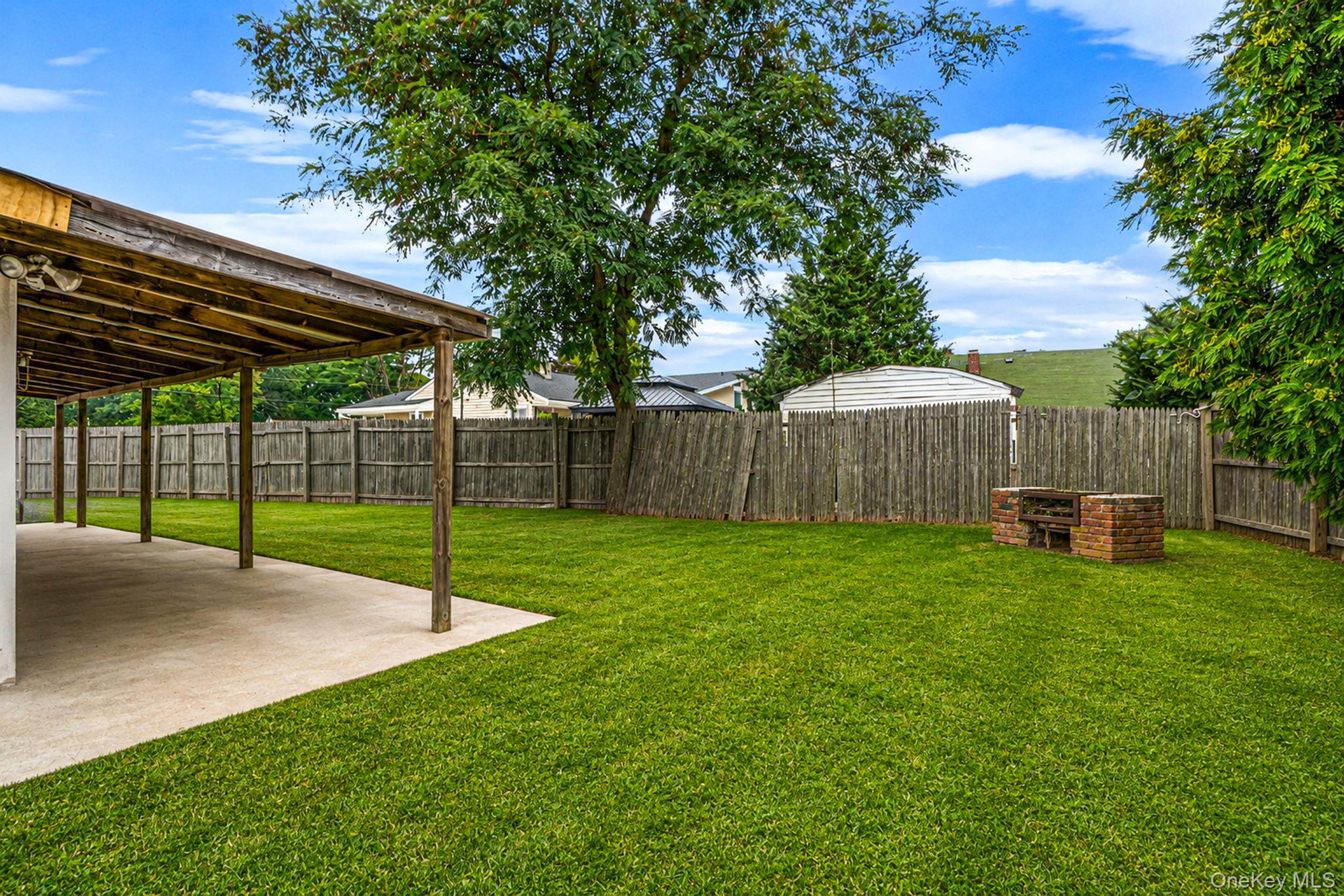12 Robin Lane Property Photo 39