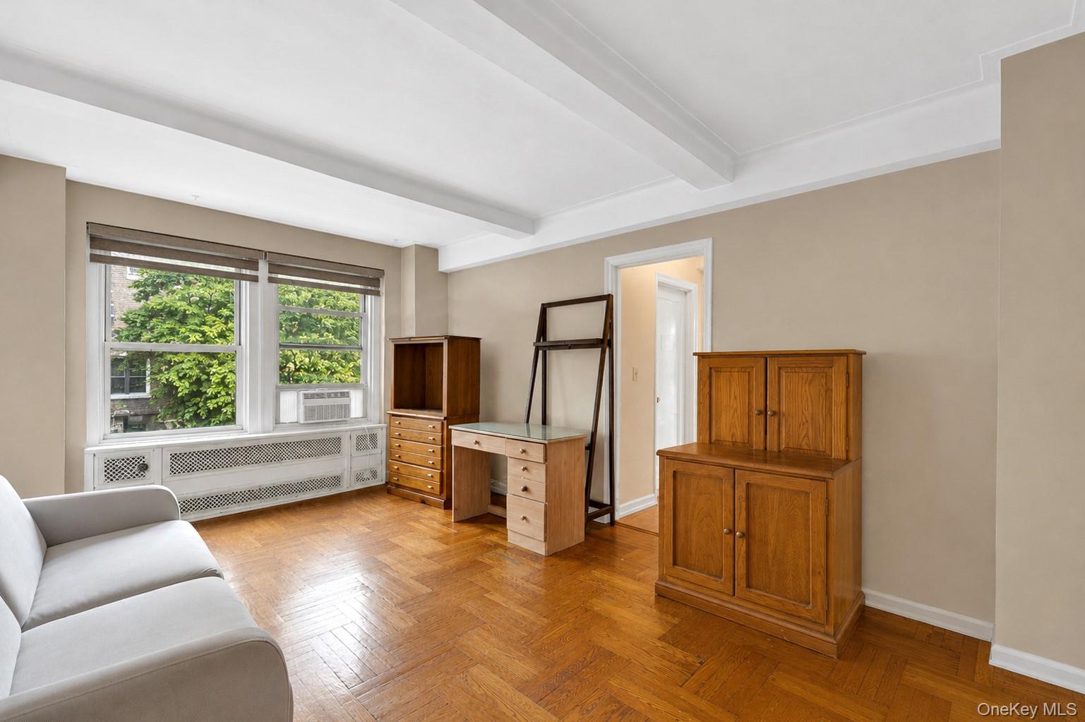 433 W 34th Street 2n Property Photo 3