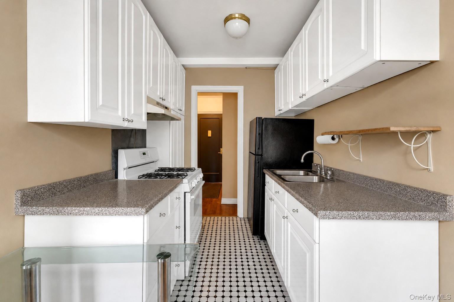 433 W 34th Street 2n Property Photo 4