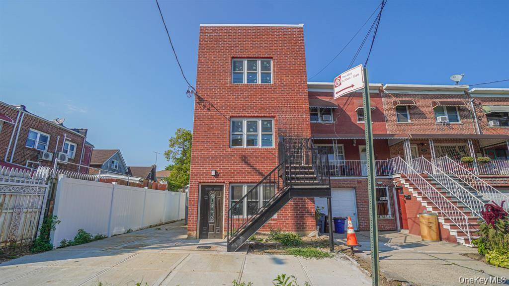 1011 E 221st Street Property Photo 18
