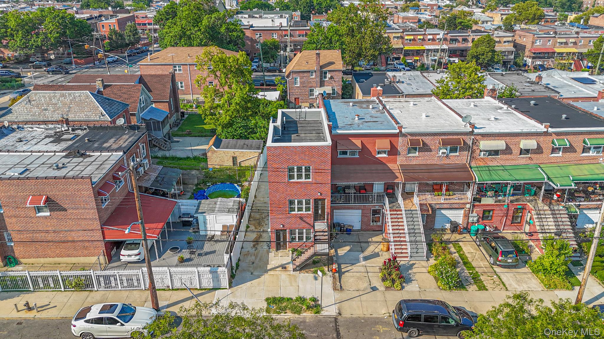 1011 E 221st Street Property Photo 23