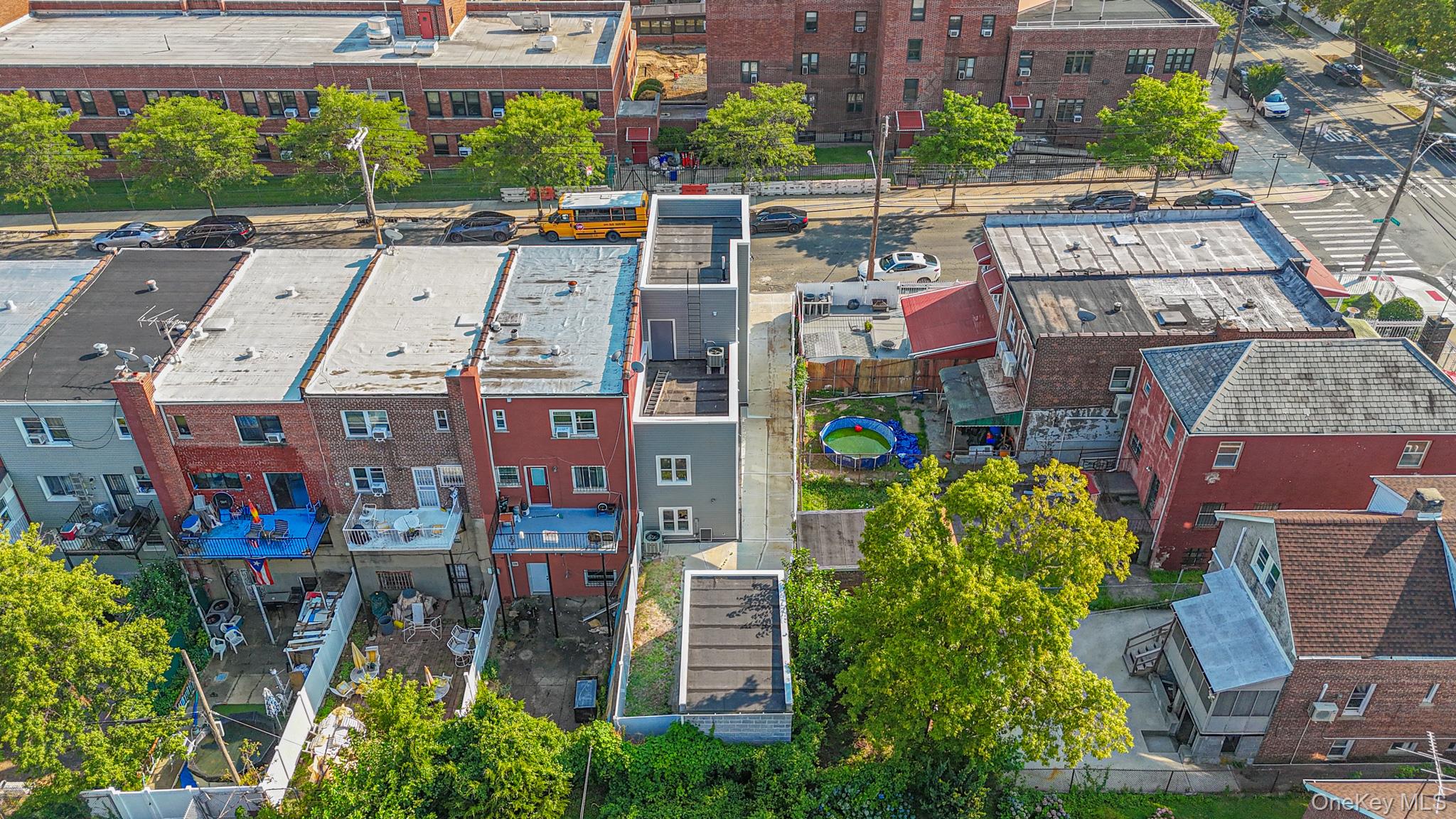 1011 E 221st Street Property Photo 26