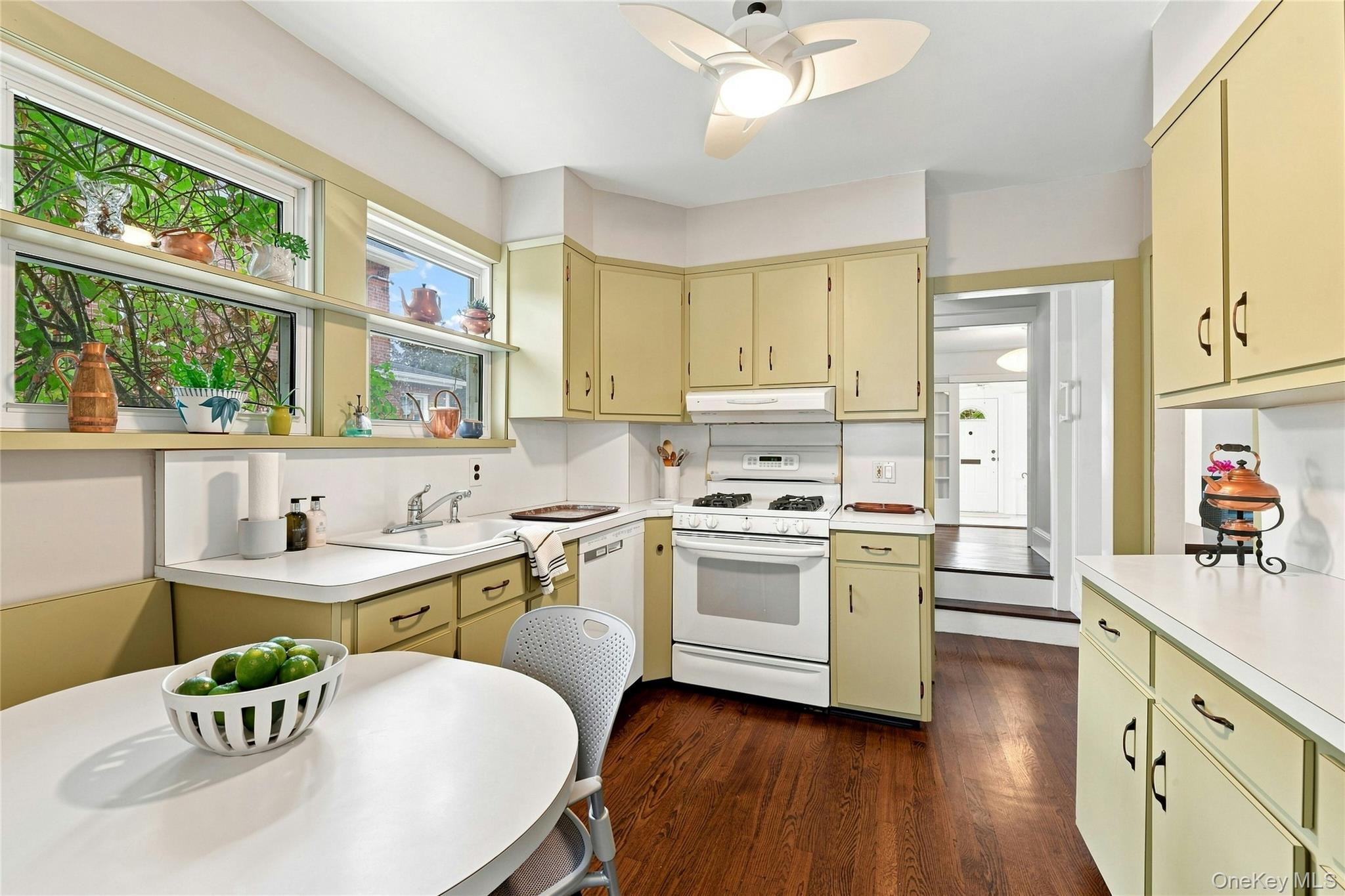 185 Crocus Avenue Property Photo 12