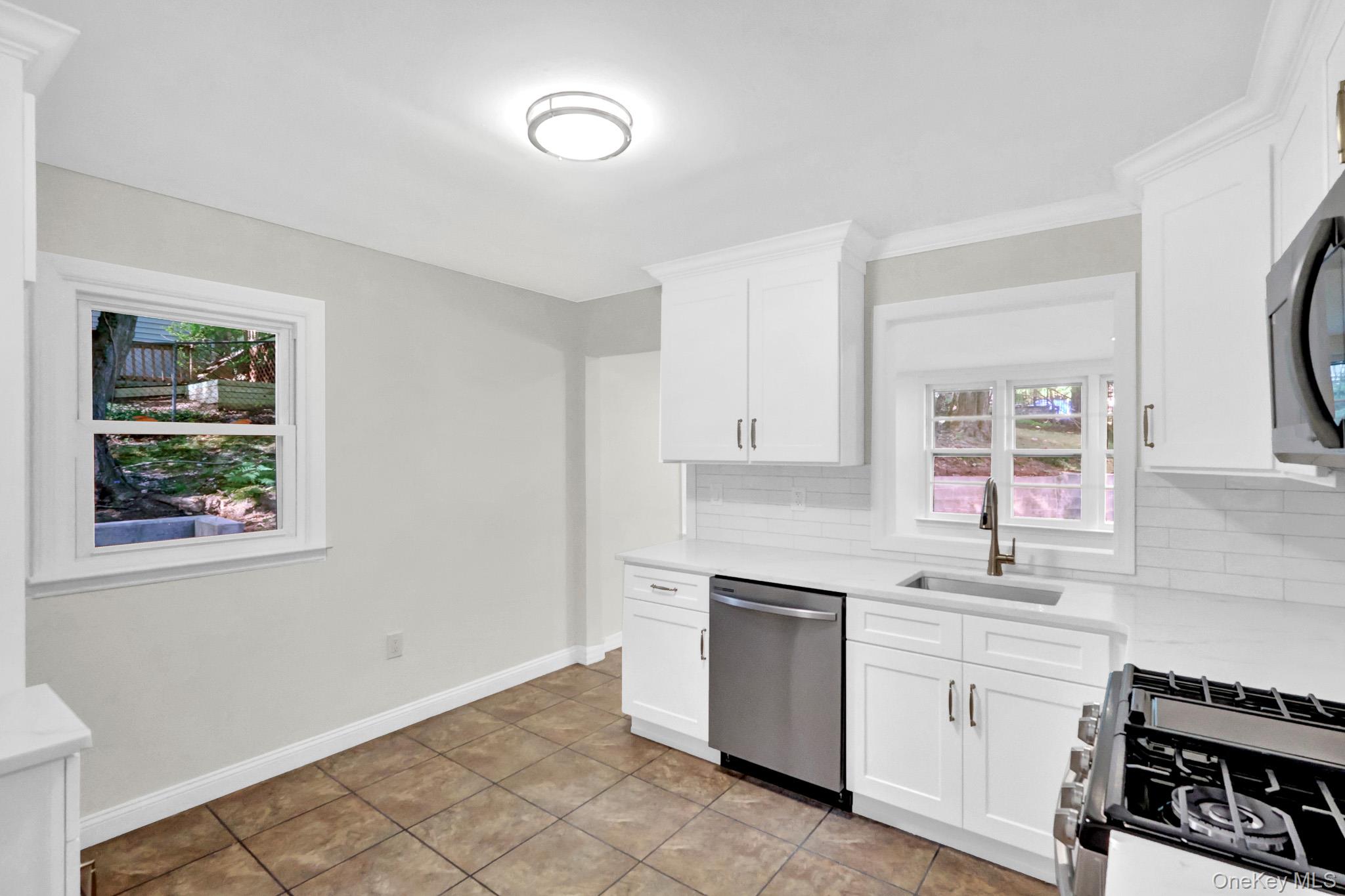 66 Washington Street Property Photo 9