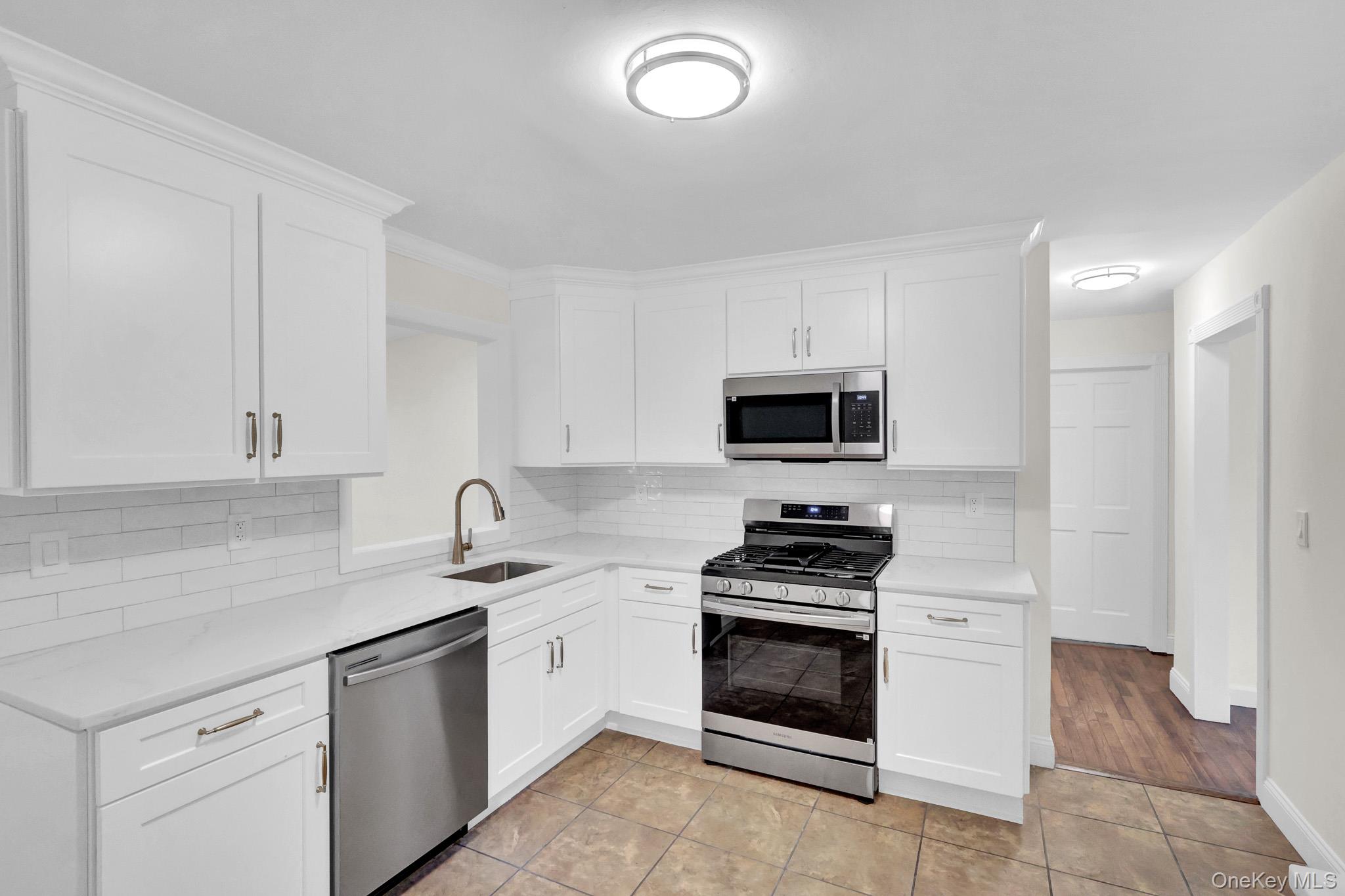66 Washington Street Property Photo 11