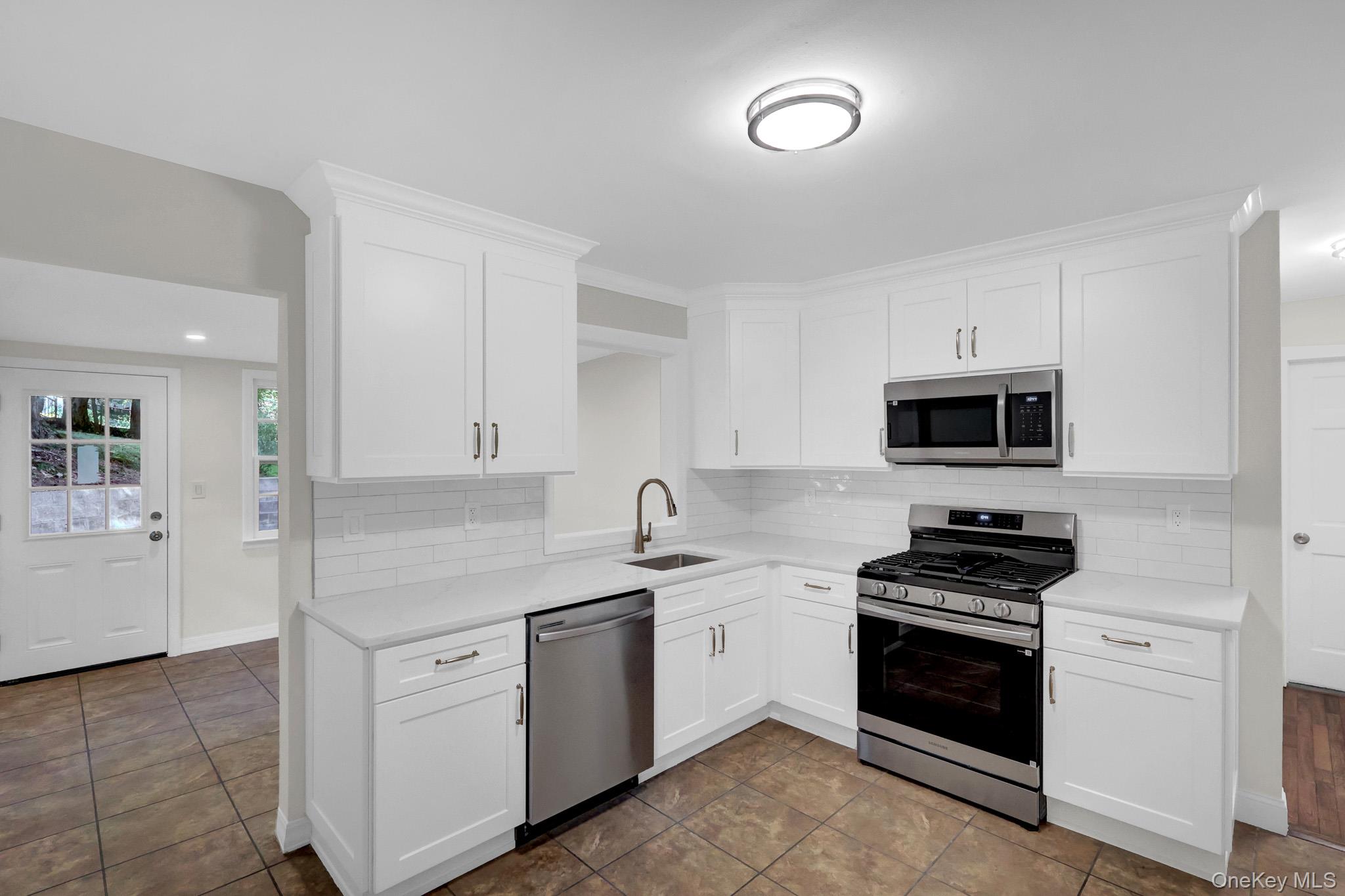 66 Washington Street Property Photo 12