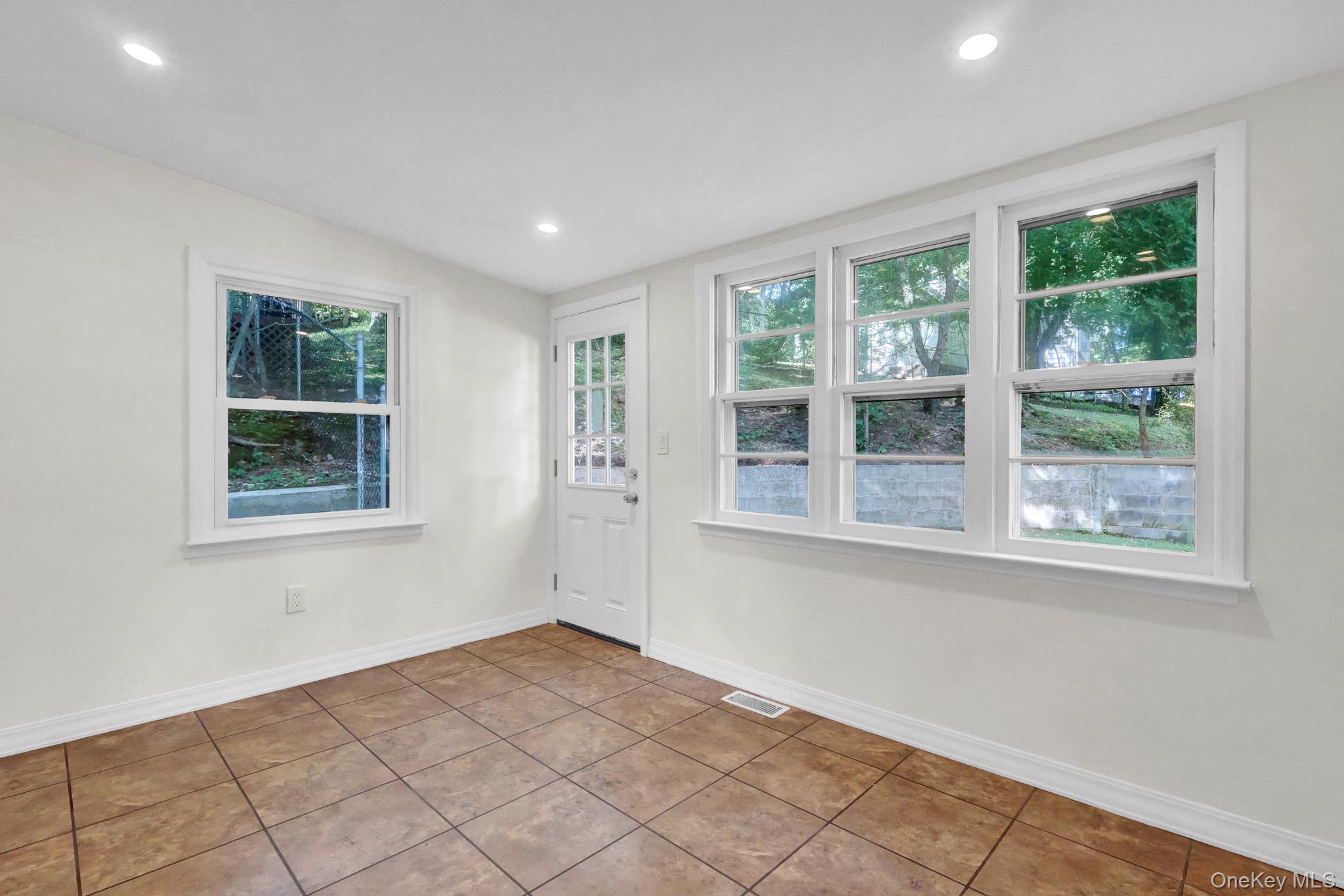 66 Washington Street Property Photo 14