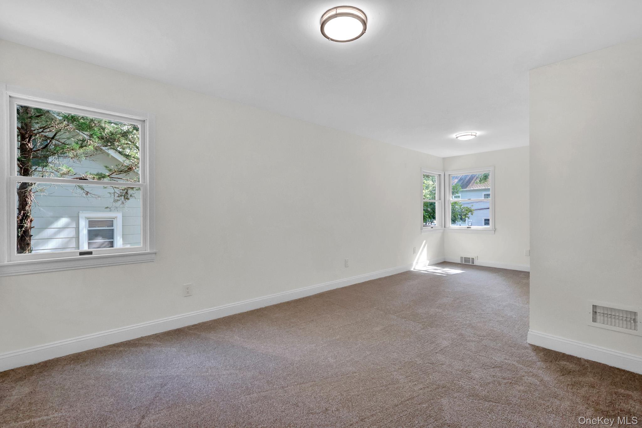 66 Washington Street Property Photo 17