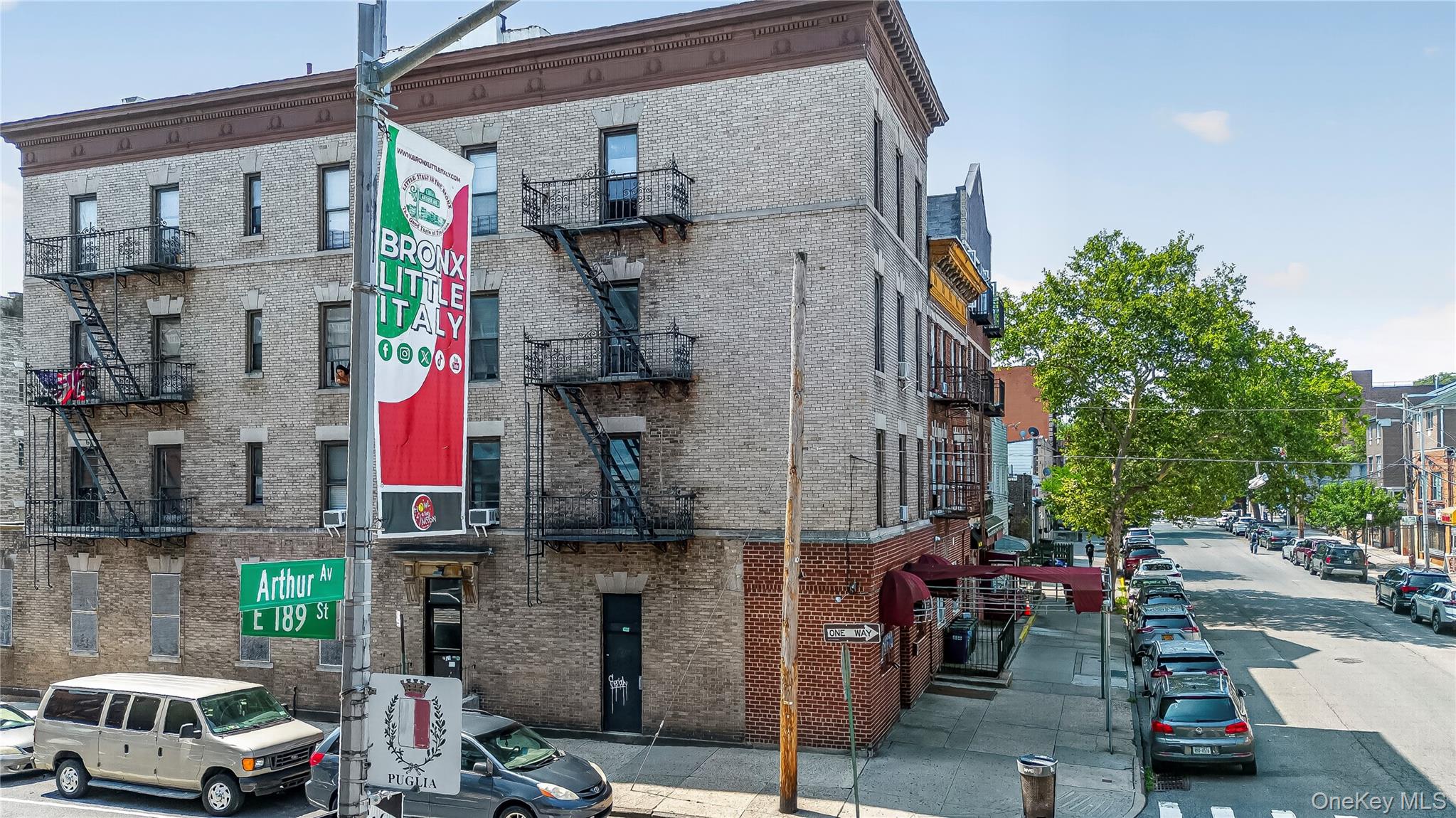 2476 Arthur Avenue Property Photo 4