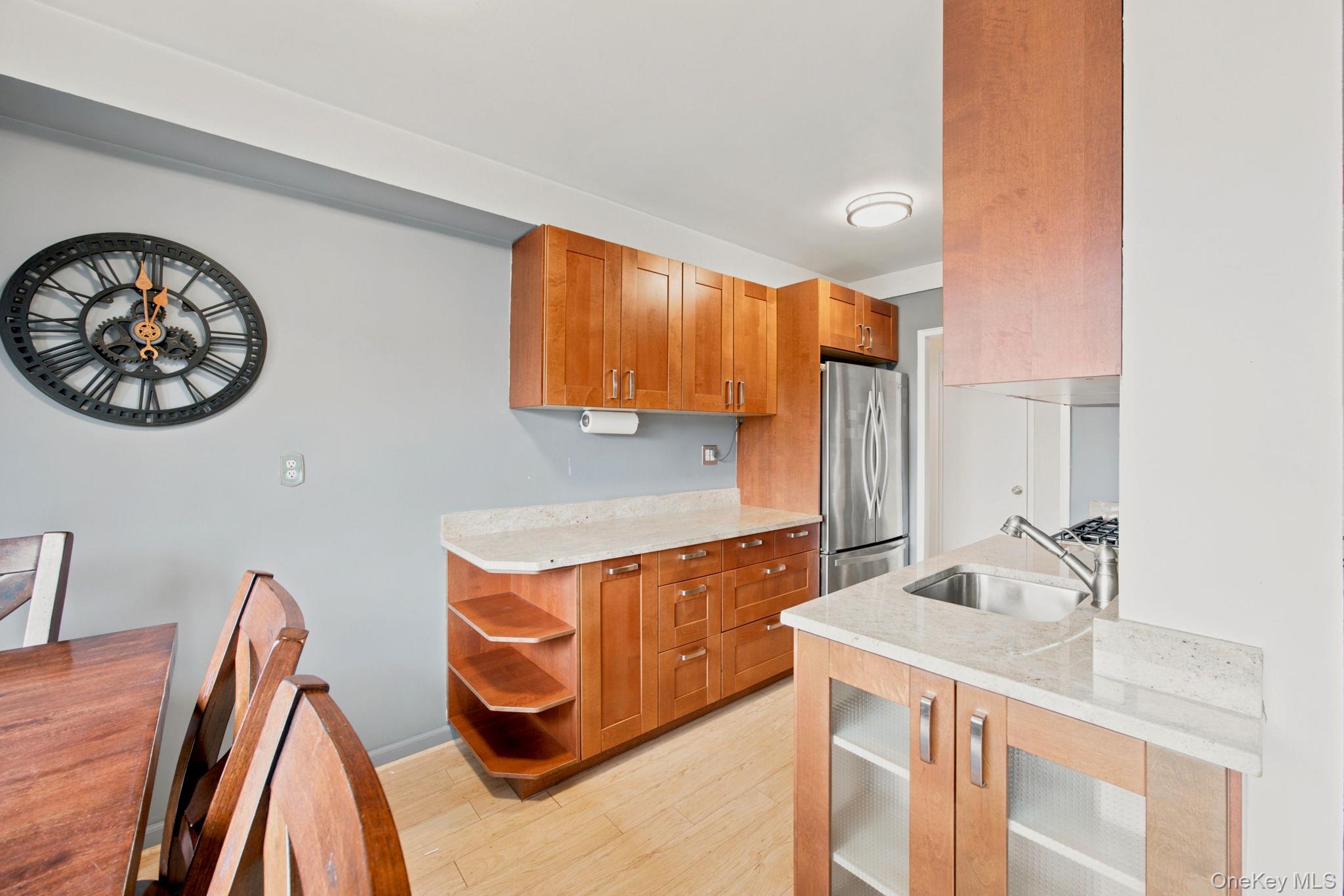 33-65 14th Street 5a Property Photo 10
