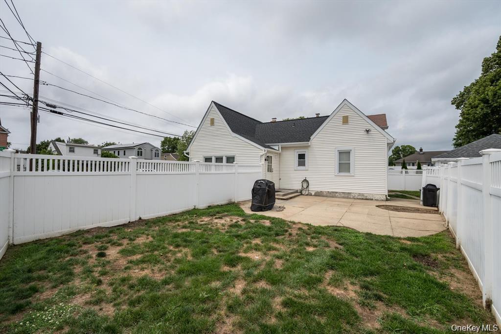 23 Rosebud Avenue Property Photo 17